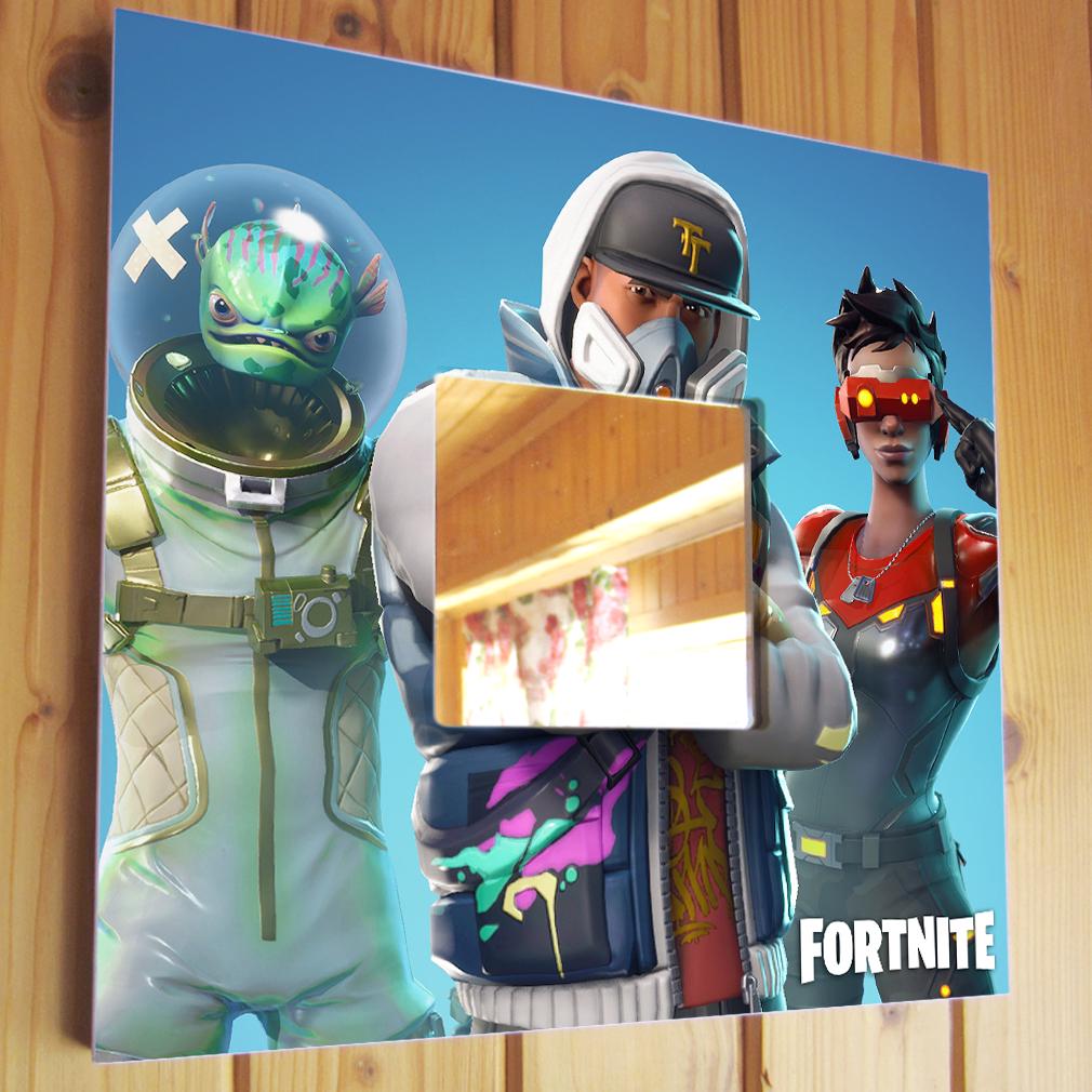 Зеркало декоративное Персонажи игры ''Fortnite'' 260х260 мм (M04421)