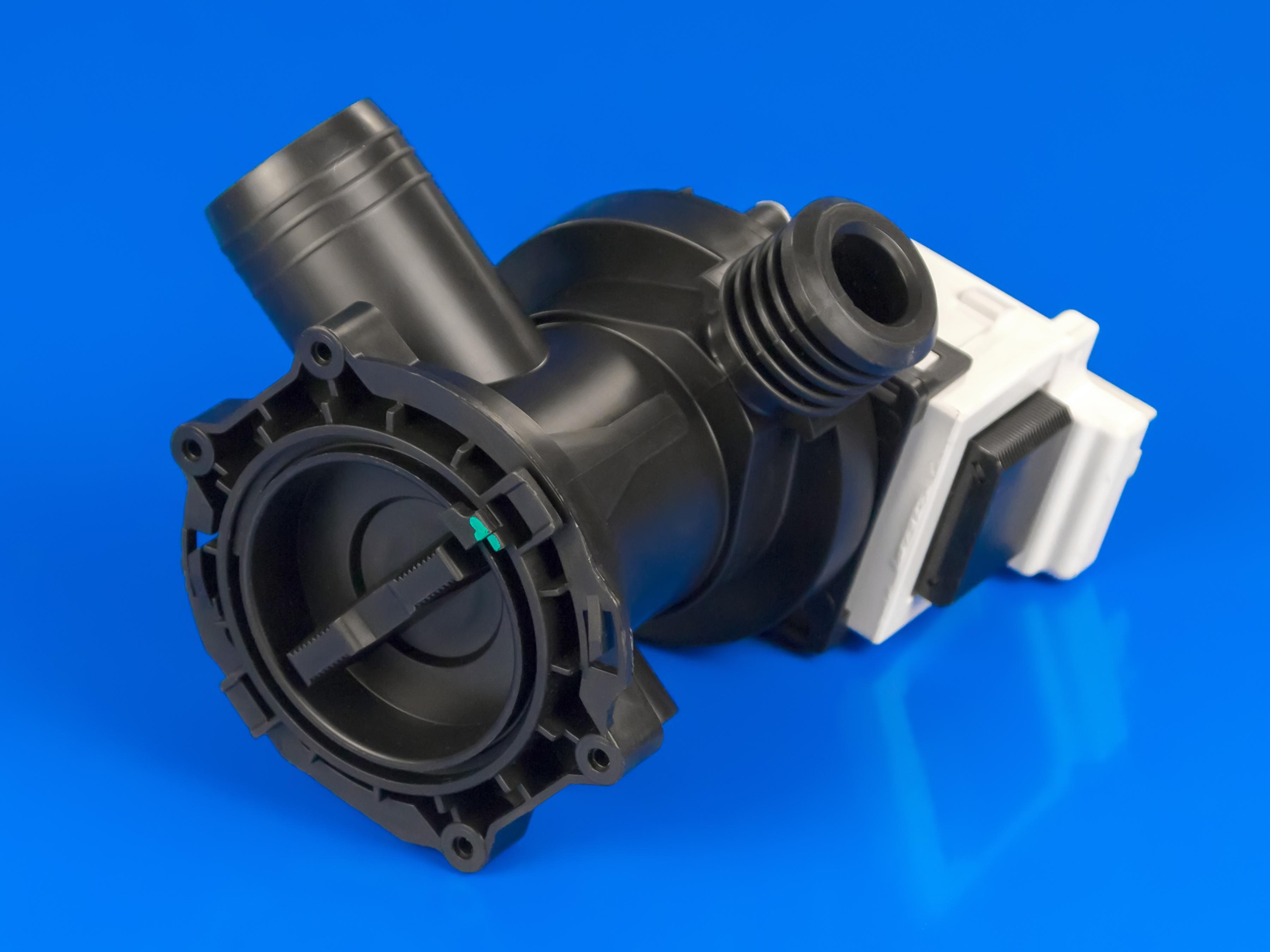 Насос с корпусом совместим с Indesit/Ariston C00056835