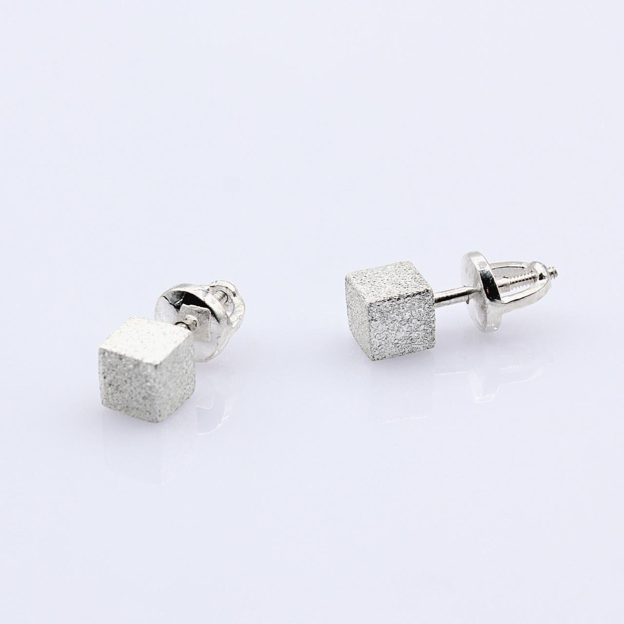 Серебряные серьги пусеты Визаж - фото 2 Серебряные серьги пусеты Визаж - фото 2