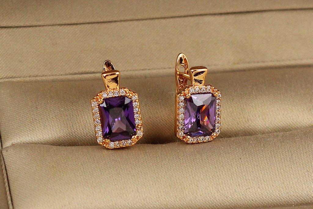 Серьги Xuping Jewelry Авангард с фиолетовым камнем 1,4 см Золотистый