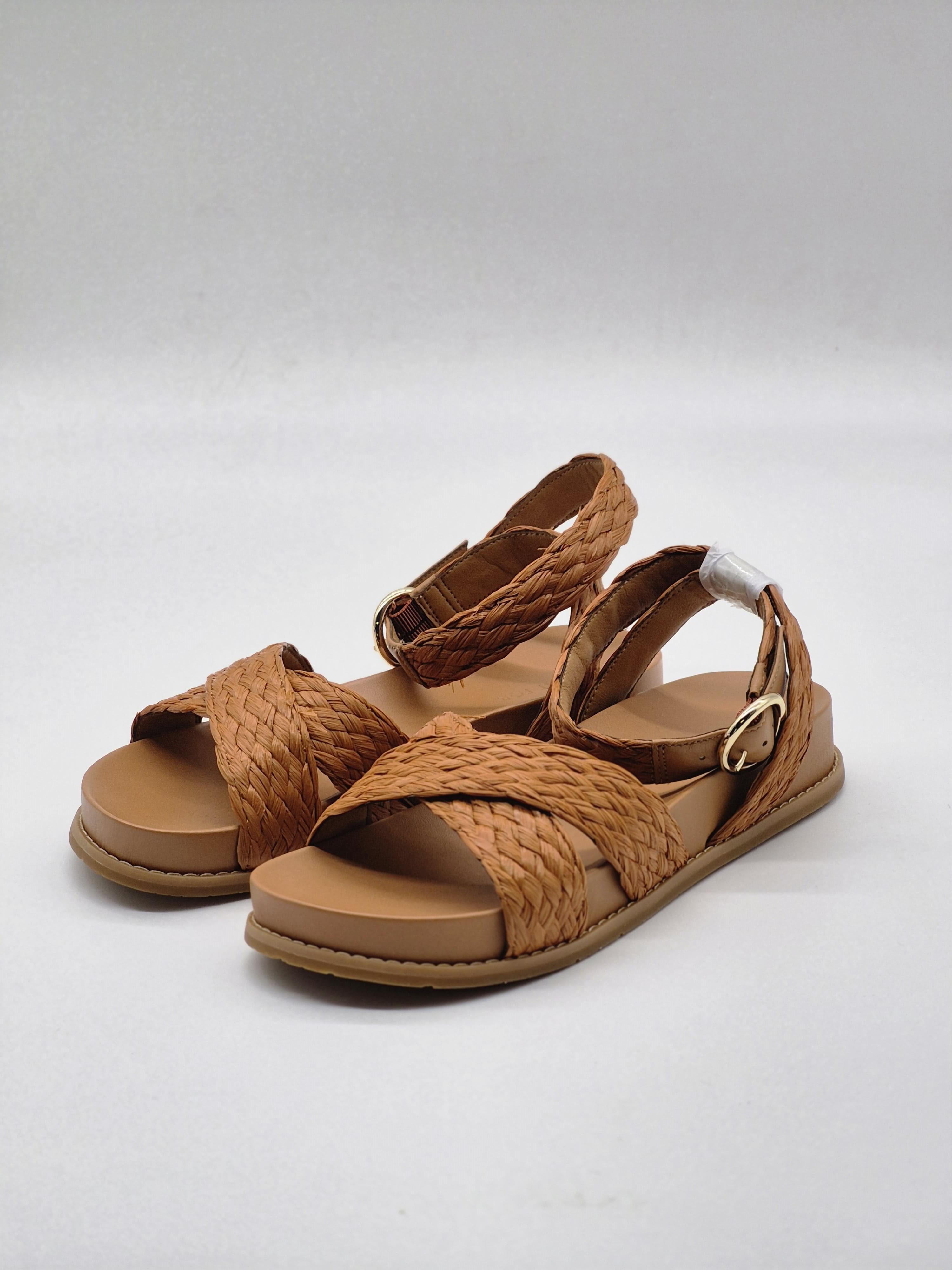 Босоніжки жіночі What For CORAL р. 36 Dark Camel - фото 1 Босоніжки жіночі What For CORAL р. 36 Dark Camel - фото 1