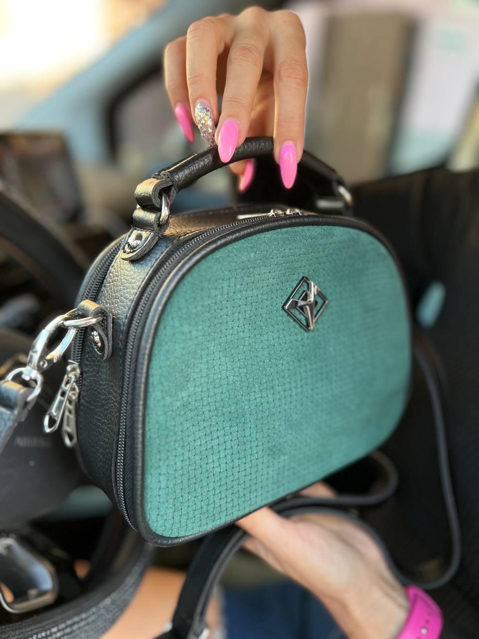 Сумка через плече жіноча сучасна міська екошкіра/натуральна замша 22х17х9 см Зелений - фото 3