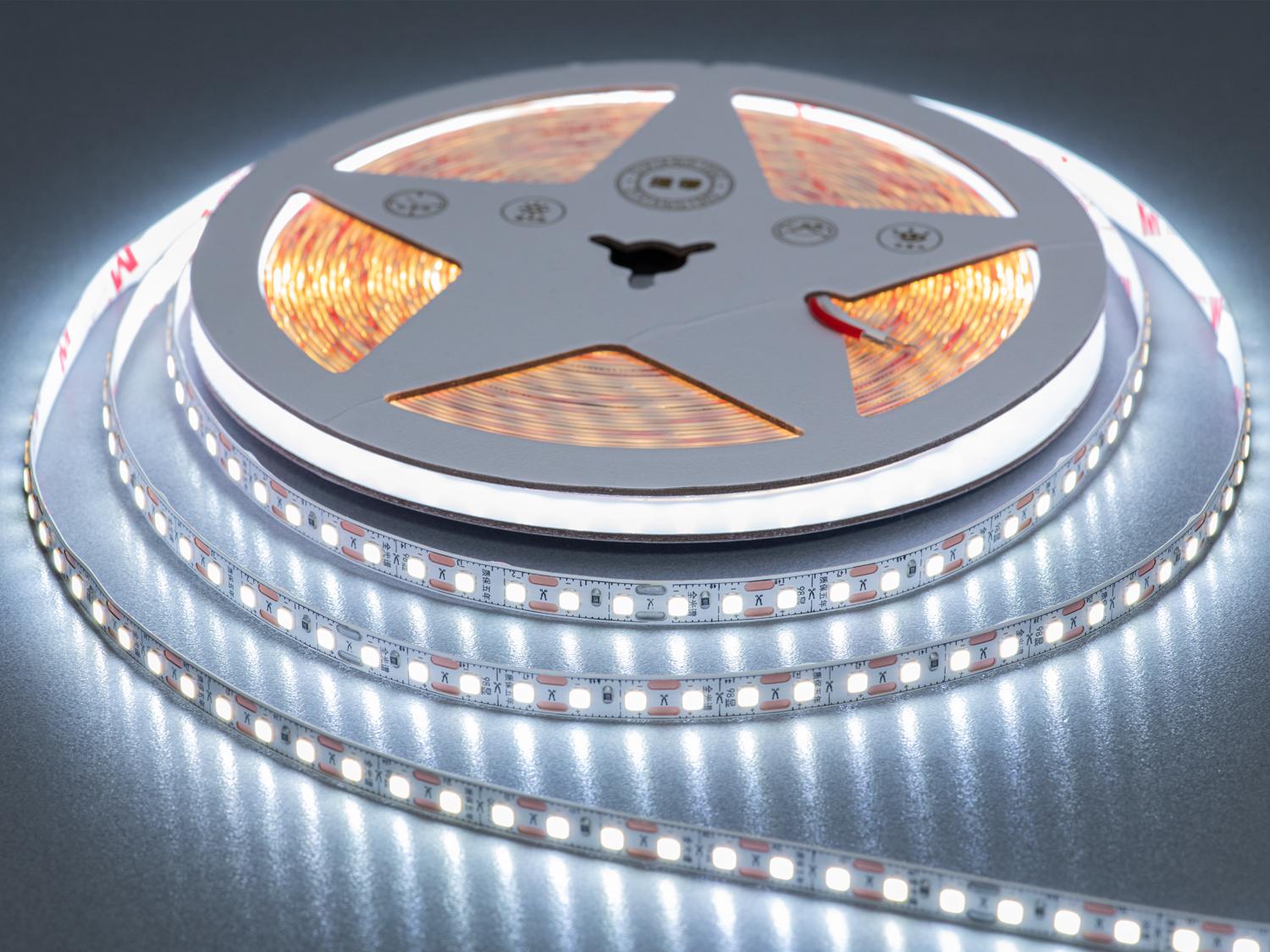 Світлодіодна стрічка 24 В 120 діодів на метр 8 мм Холодний білий (P24-2835-120-CW-20-8) - фото 1 Світлодіодна стрічка 24 В 120 діодів на метр 8 мм Холодний білий (P24-2835-120-CW-20-8) - фото 1
