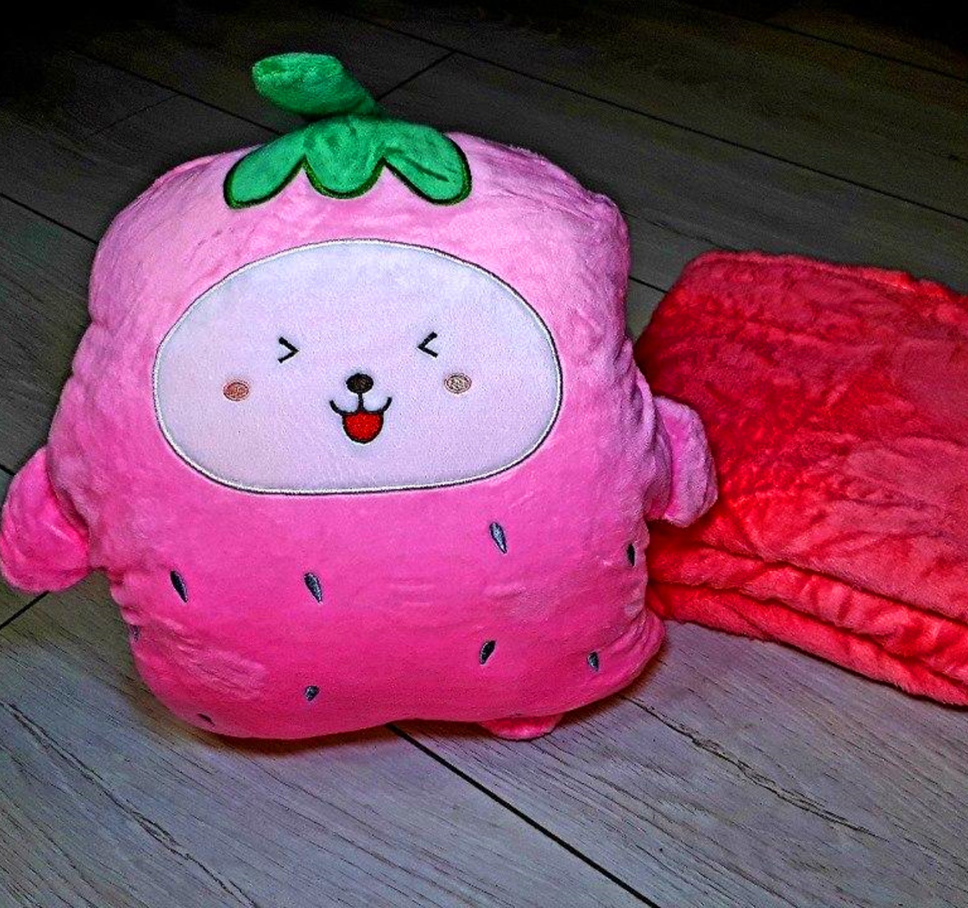 Мягкая игрушка Клубника 4в1