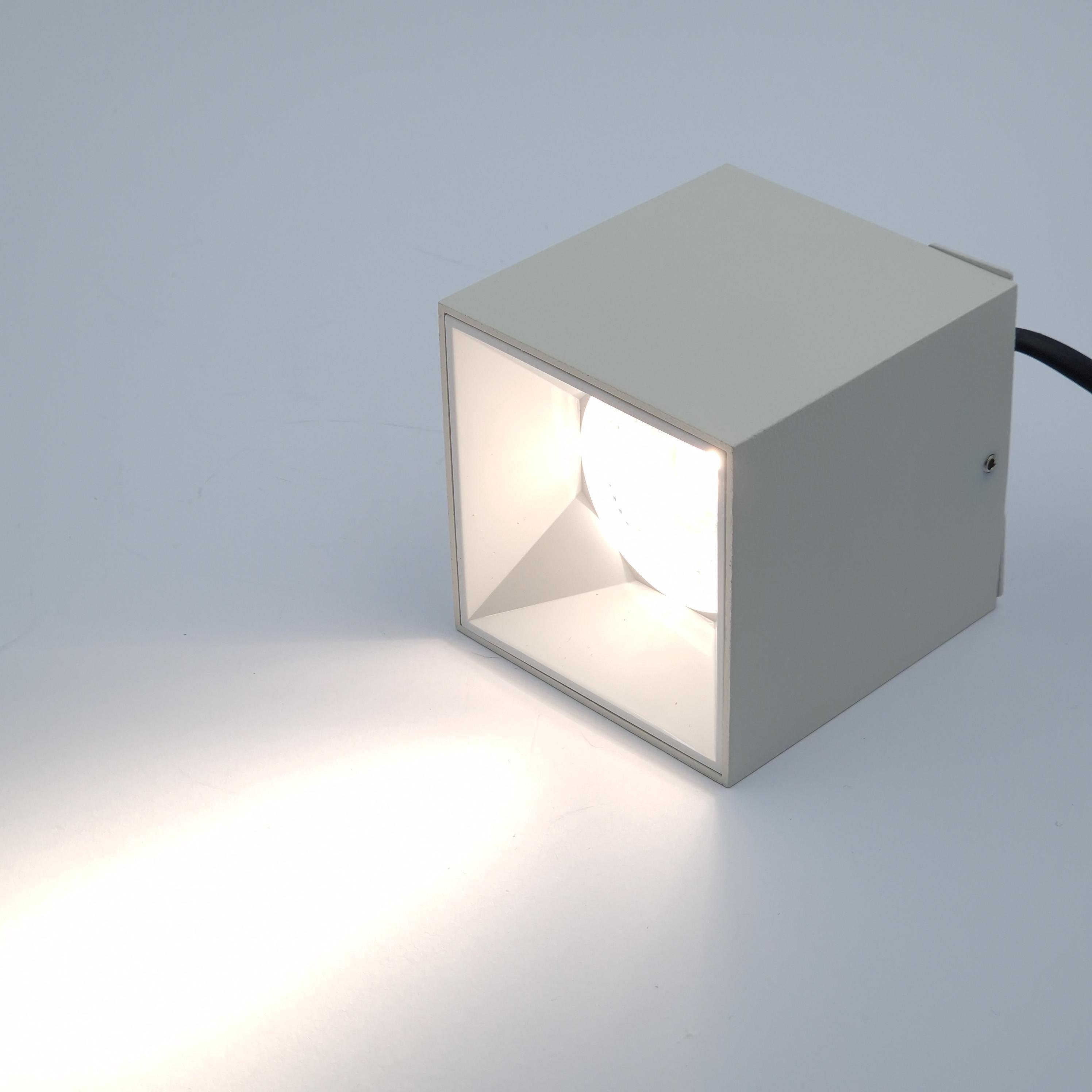 Світильник накладний Light Club 7 Вт 3000 К IP20 точковий Білий (LTR617AS-7-3-W) - фото 2 Світильник накладний Light Club 7 Вт 3000 К IP20 точковий Білий (LTR617AS-7-3-W) - фото 2