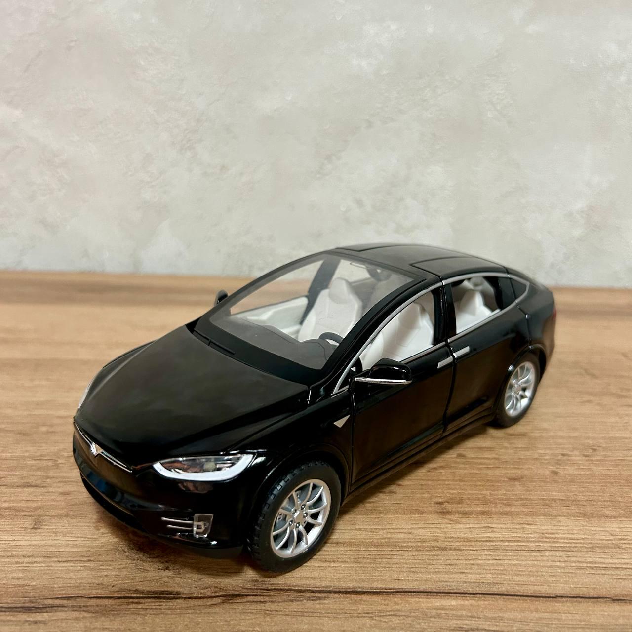 Игрушечная машинка Tesla Model 1:24 металлическая Черный (2403C black)