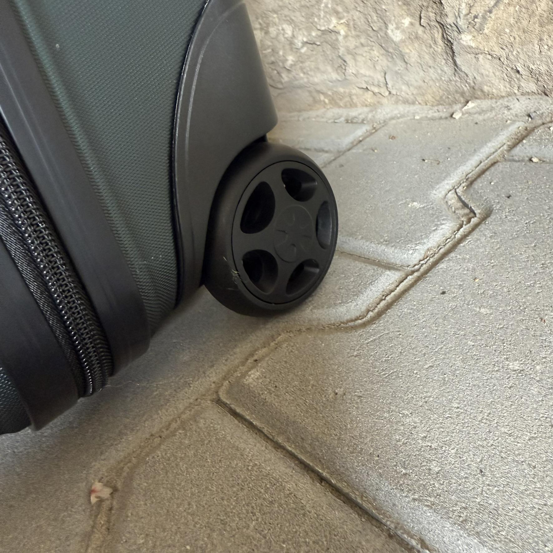 Мини-чемодан Wings PEA01 дорожный XXS Зеленый (26557787) - фото 7 Мини-чемодан Wings PEA01 дорожный XXS Зеленый (26557787) - фото 7