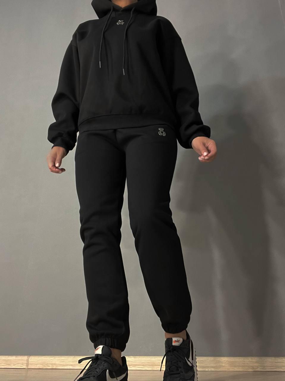 Костюм женский A-N 2735 худи с капюшоном и штаны джоггеры мишка L Черный (2550) - фото 7 Костюм женский A-N 2735 худи с капюшоном и штаны джоггеры мишка L Черный (2550) - фото 7