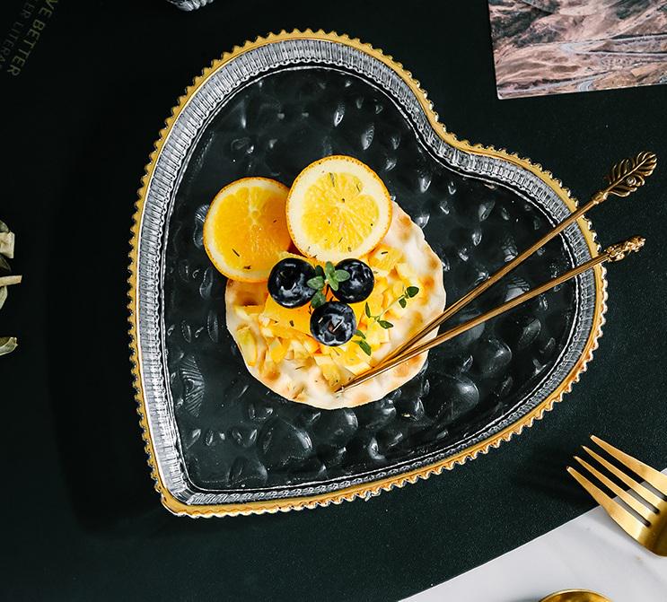 Блюдо Серце 11453 18,2х19 см Золотистий (4571571) - фото 2 Блюдо Серце 11453 18,2х19 см Золотистий (4571571) - фото 2