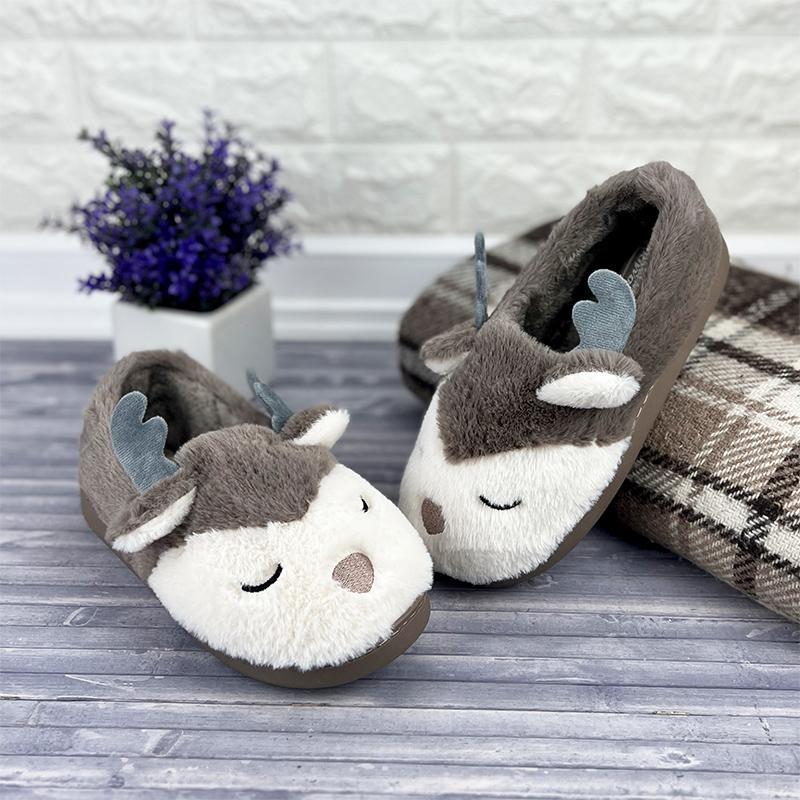 Домашні тапочки жіночі Jomix Е-000245 Олені із закритою пятою 23,5 см p. 37 Коричневий (24739149)