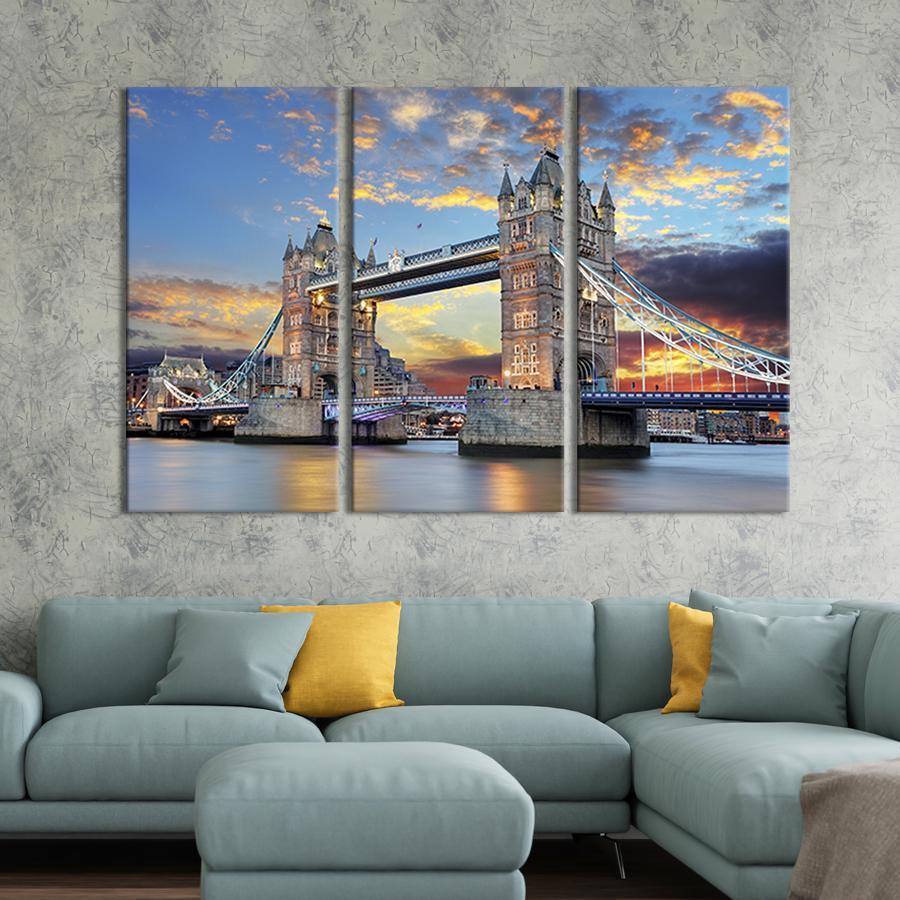 Модульная картина из 3 частей на холсте для интерьера Вид на Тауэрский мост 128x81 см (341-31) Модульная картина из 3 частей на холсте для интерьера Вид на Тауэрский мост 128x81 см (341-31)