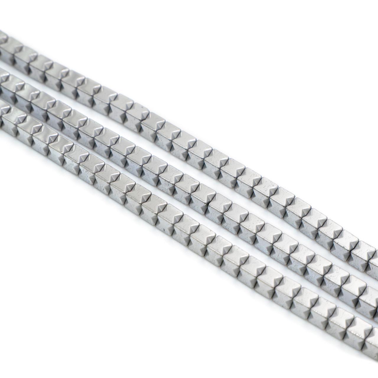 Бусины Квадрат Гематит 3х3 мм 40 см 140 шт. Серебристый (БГ0303д00) Бусины Квадрат Гематит 3х3 мм 40 см 140 шт. Серебристый (БГ0303д00)