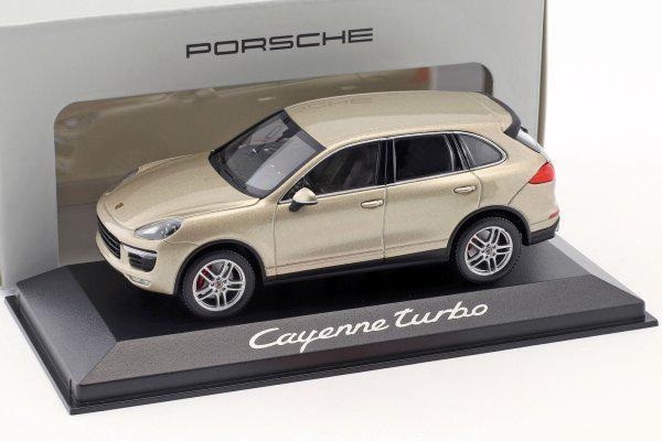 Модель автомобиля 1:43 Porsche Cayenne Turbo Beige Metallic (WAP0200050E)