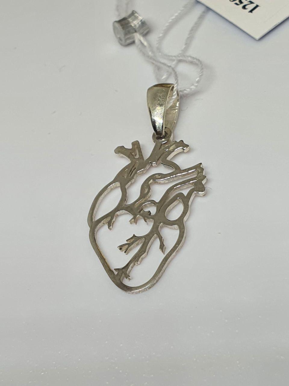 Підвіс срібний Серце анатомічне 925 проба (26943068) - фото 6 Підвіс срібний Серце анатомічне 925 проба (26943068) - фото 6