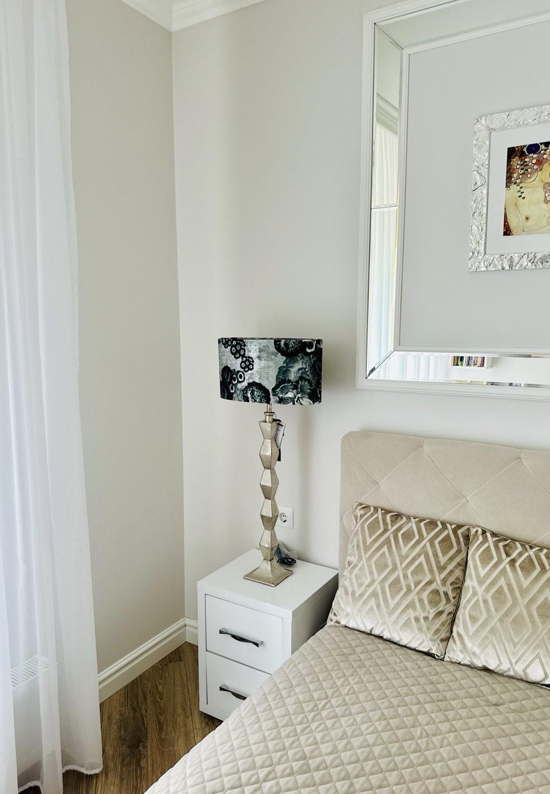 Настільна лампа з абажуром Colmore Trapeze (25788671) - фото 3 Настільна лампа з абажуром Colmore Trapeze (25788671) - фото 3