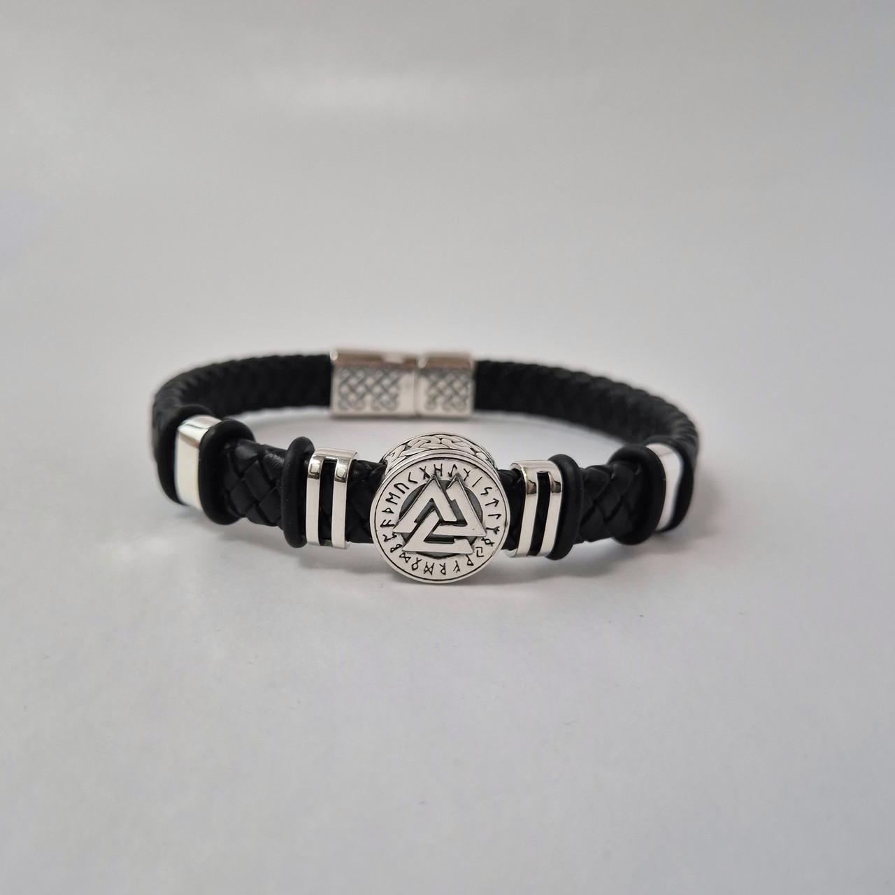 Браслет кожаный широкий оберег валькнут серебро 925 пробы черненое 15,65 г 21 см (75281)