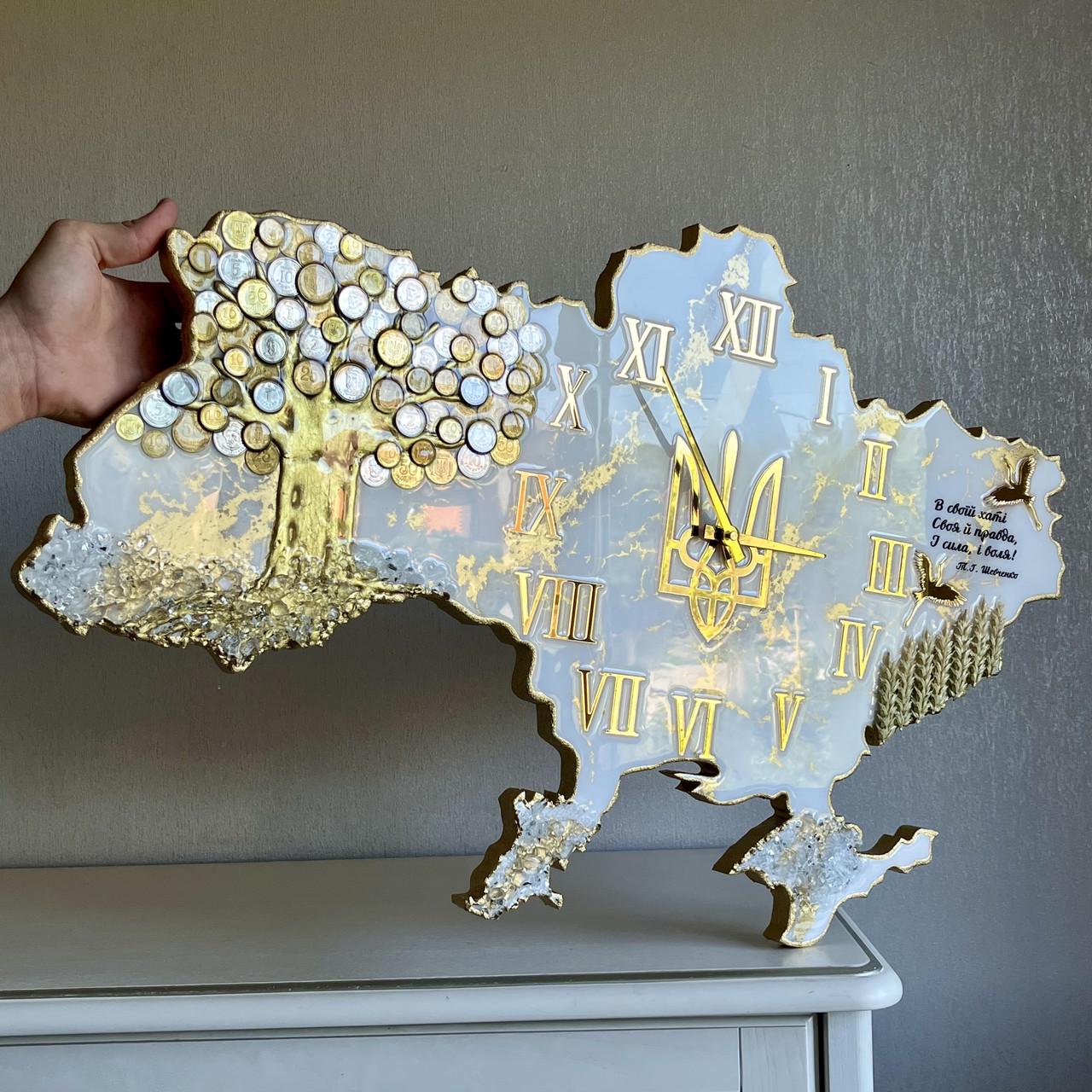 Годинник настінний з епоксидної смоли Карта України з грошовим деревом 90х57 см