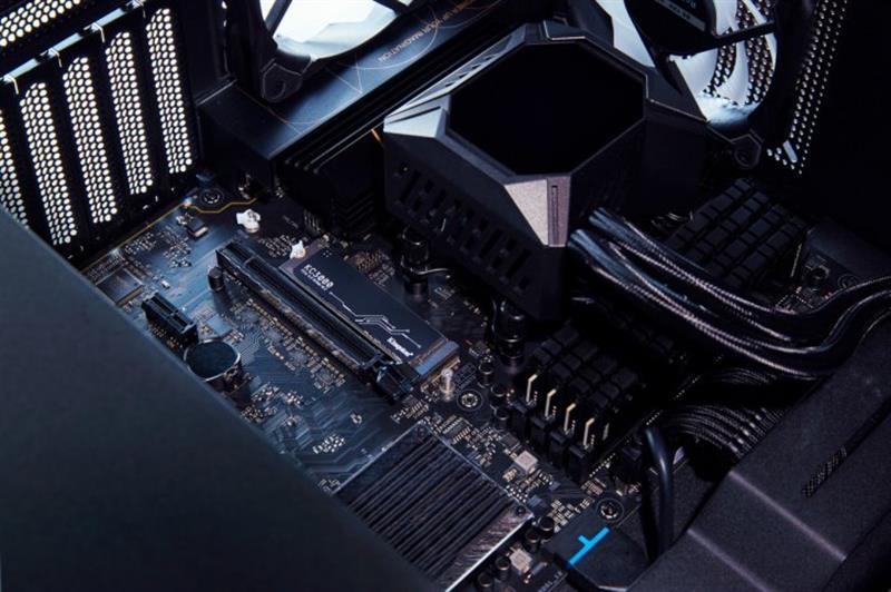 Накопитель SSD Kingston KC3000 M.2 2280 PCIe 4.0 x4 NVMe 3D TLC 512 ГБ (SKC3000S/512G) - фото 9 Накопитель SSD Kingston KC3000 M.2 2280 PCIe 4.0 x4 NVMe 3D TLC 512 ГБ (SKC3000S/512G) - фото 9