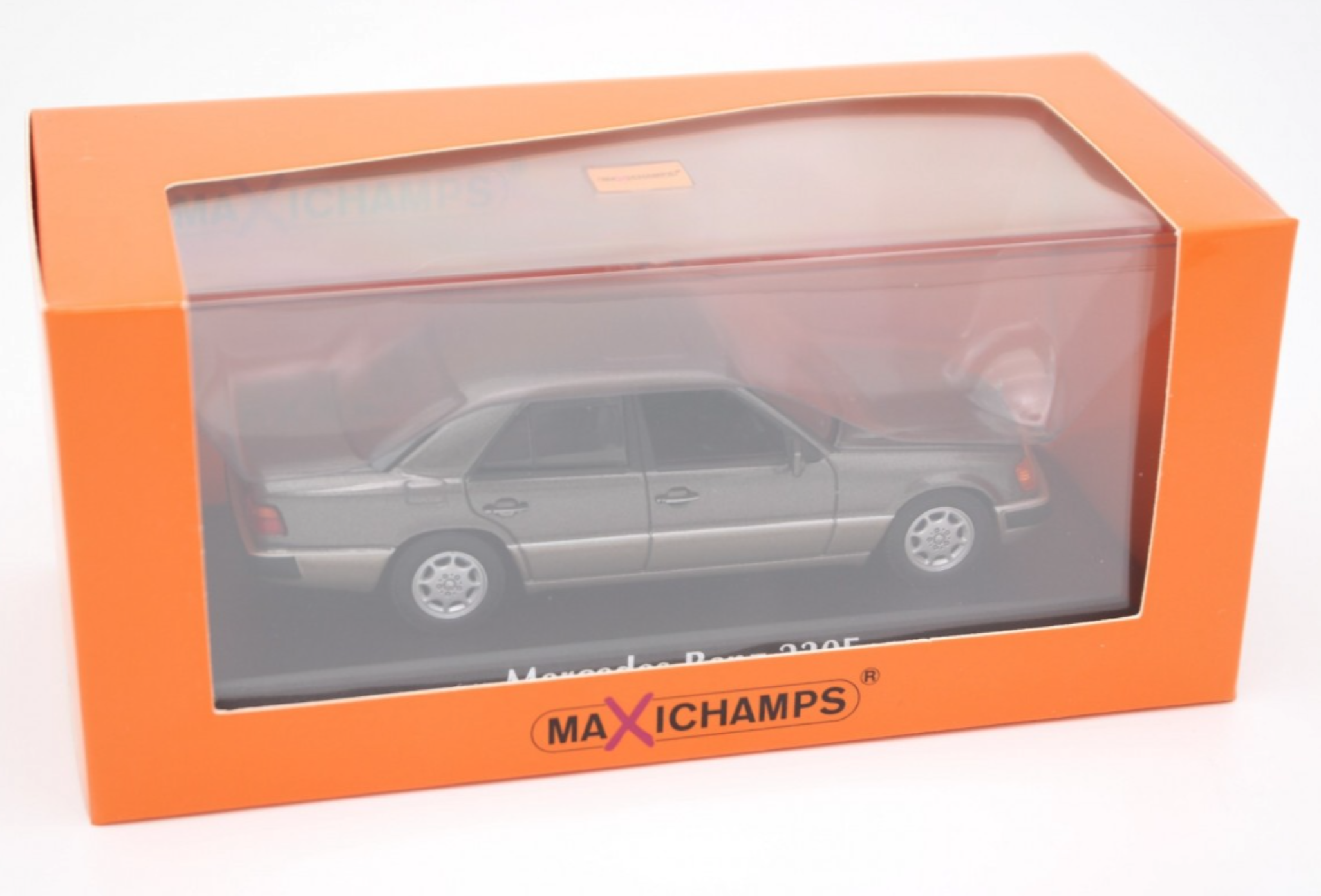 ᐉ Модель автомобіля Minichamps 1:43 Mercedes-Benz 230E W124
