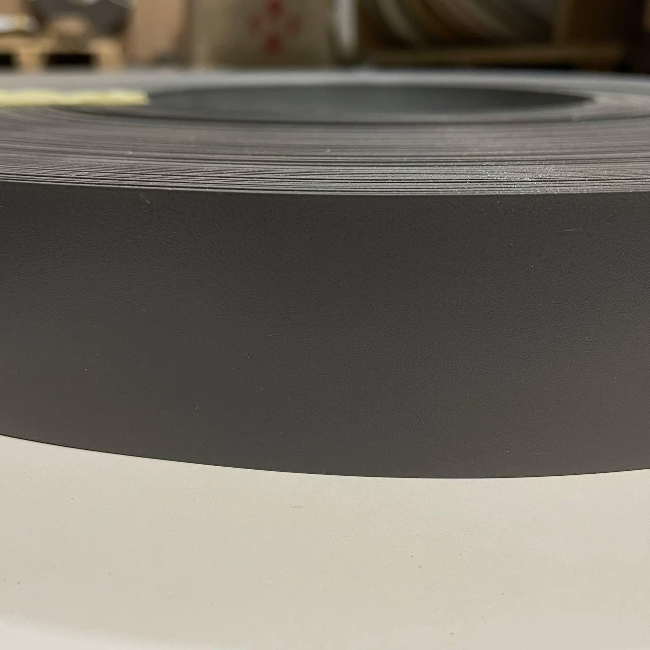 Кромка 162 PE KronoSpan 41x1 мм Серый графит (35001) Кромка 162 PE KronoSpan 41x1 мм Серый графит (35001)