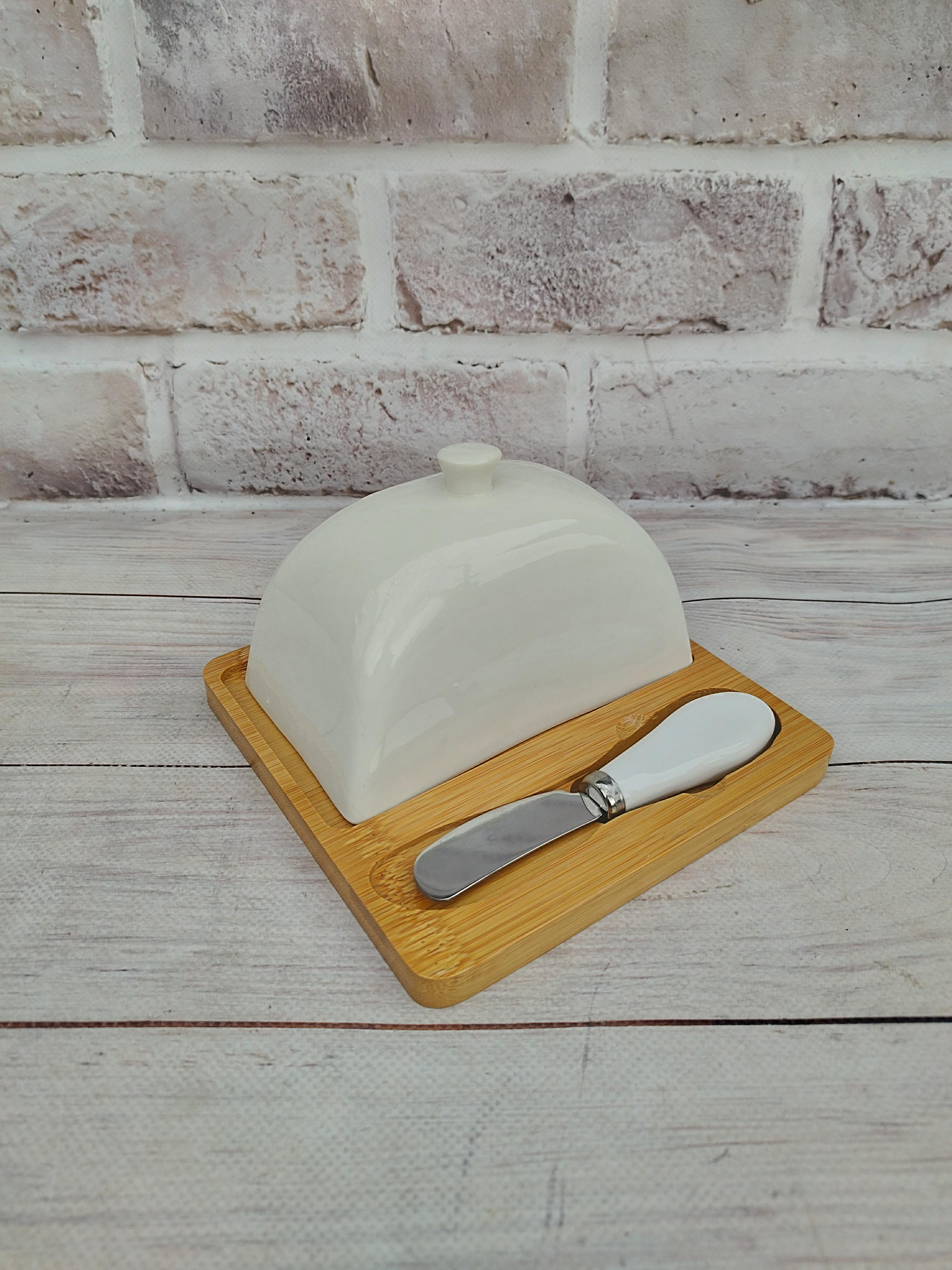 Масленка YIWU HP1255 керамическая с ножом и бамбуковой подставкой 15х15х9 см Белый (20382777)