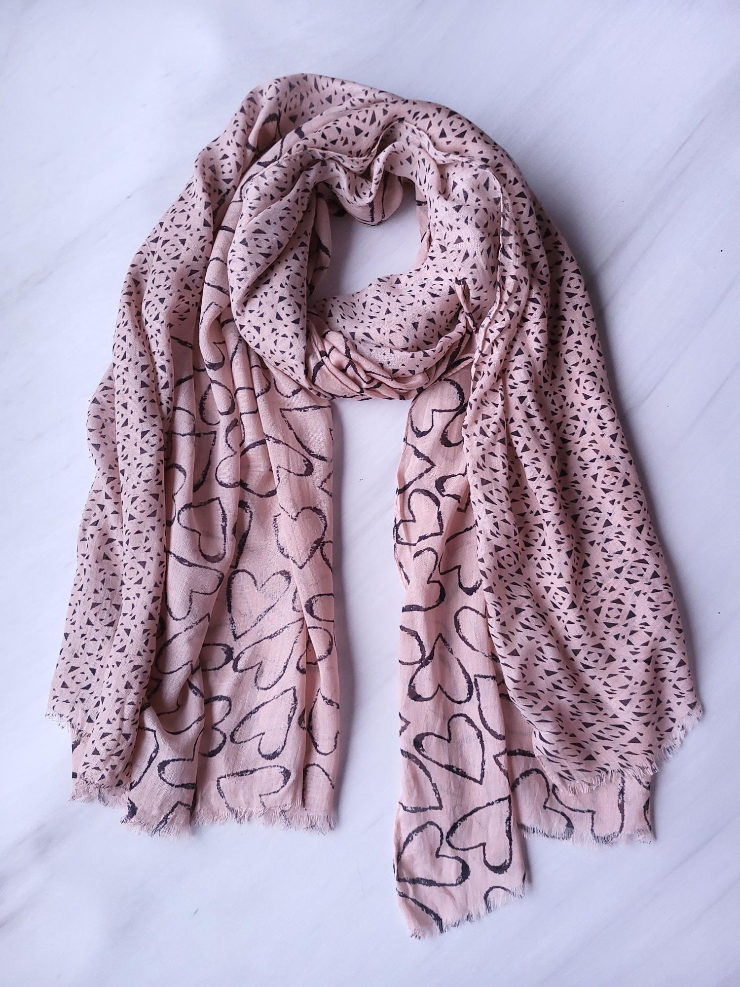 Шарф-палантин весна-осень Сердечки 182-104 см Пудровый (11650)