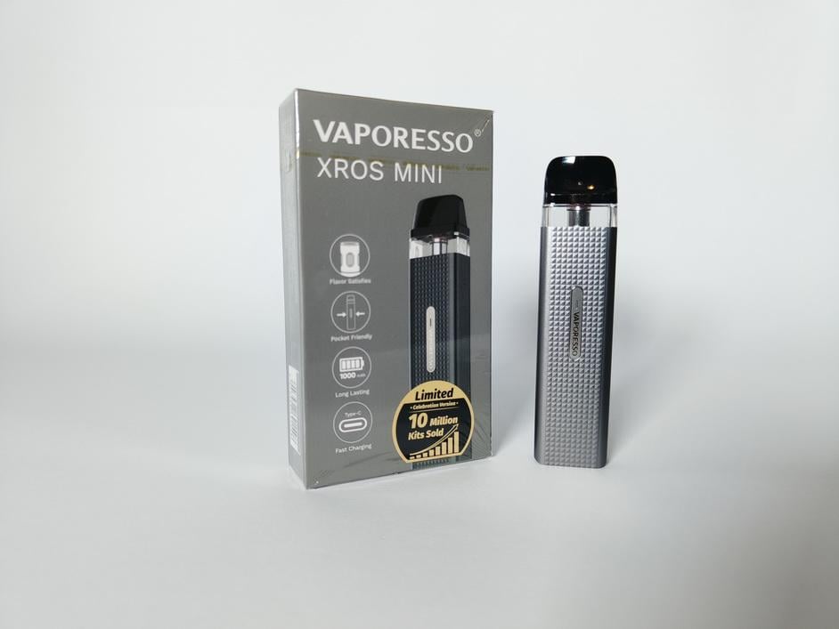 Электронная сигарета Vaporesso Xros mini без жидкости Space Grey (18335664)