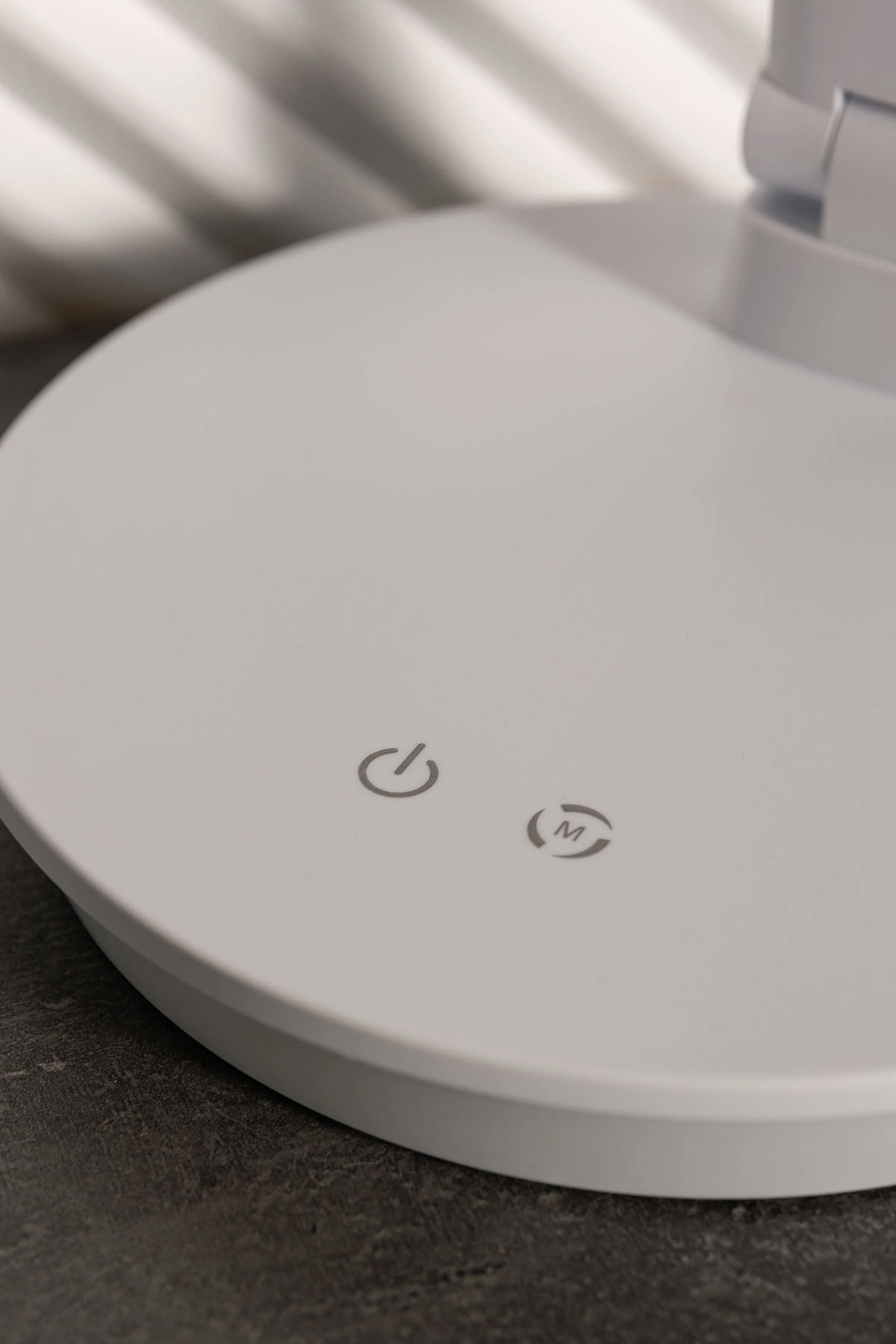 Настільна лампа Zuma Line SM-542-WH 1xLED module max. 5 Вт (SM-542-WH) - фото 8 Настільна лампа Zuma Line SM-542-WH 1xLED module max. 5 Вт (SM-542-WH) - фото 8