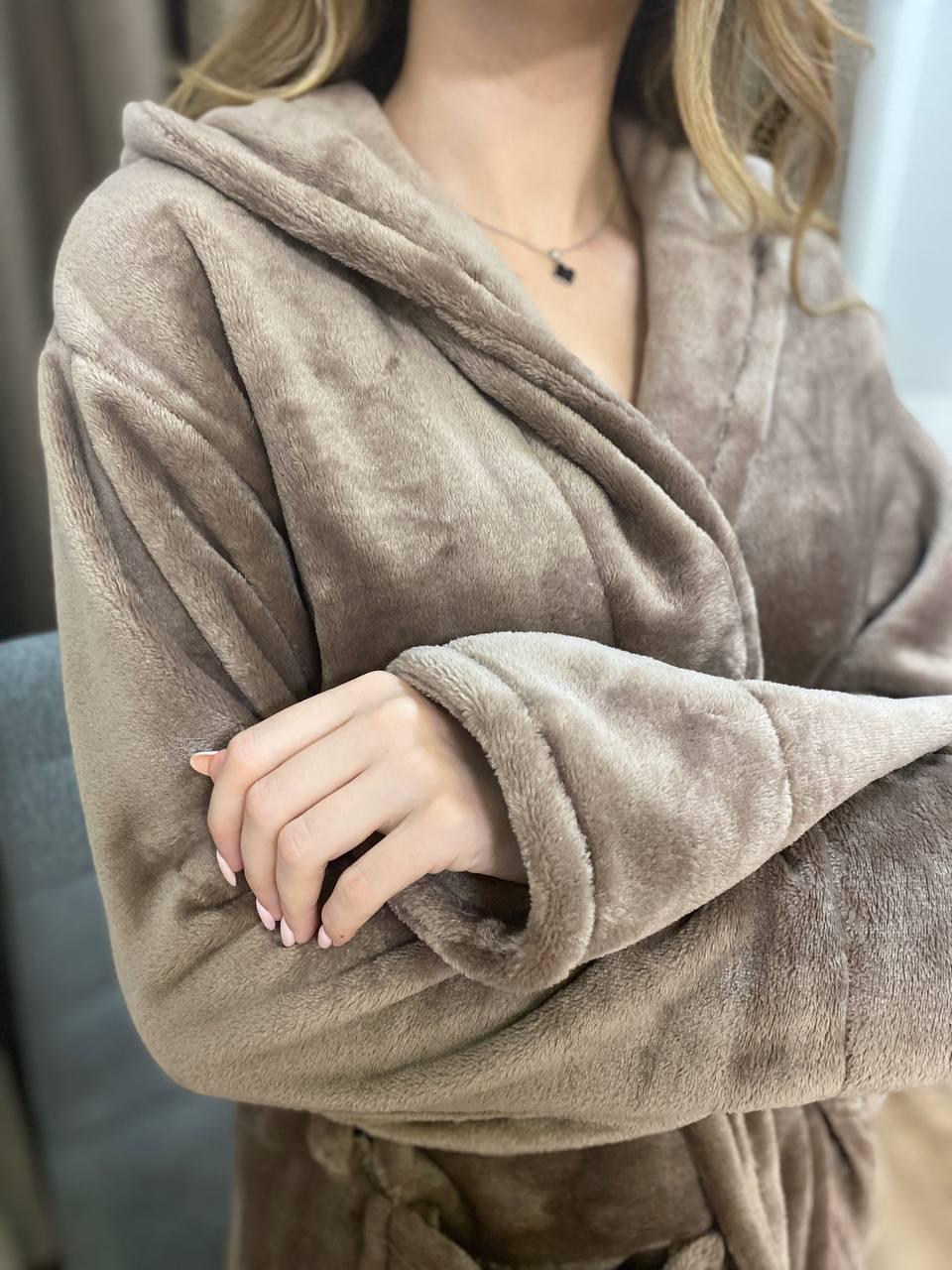 Халат жіночий плюш L Бежевий (12292720) Халат жіночий плюш L Бежевий (12292720)