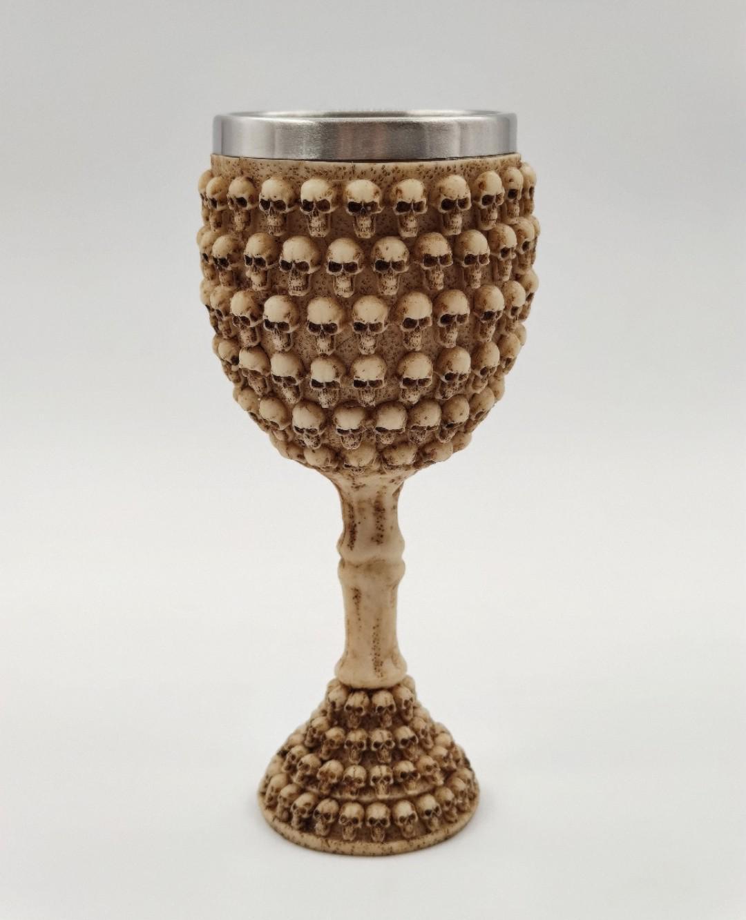 Бокал кубок много черепов 200 мл Бокал кубок много черепов 200 мл