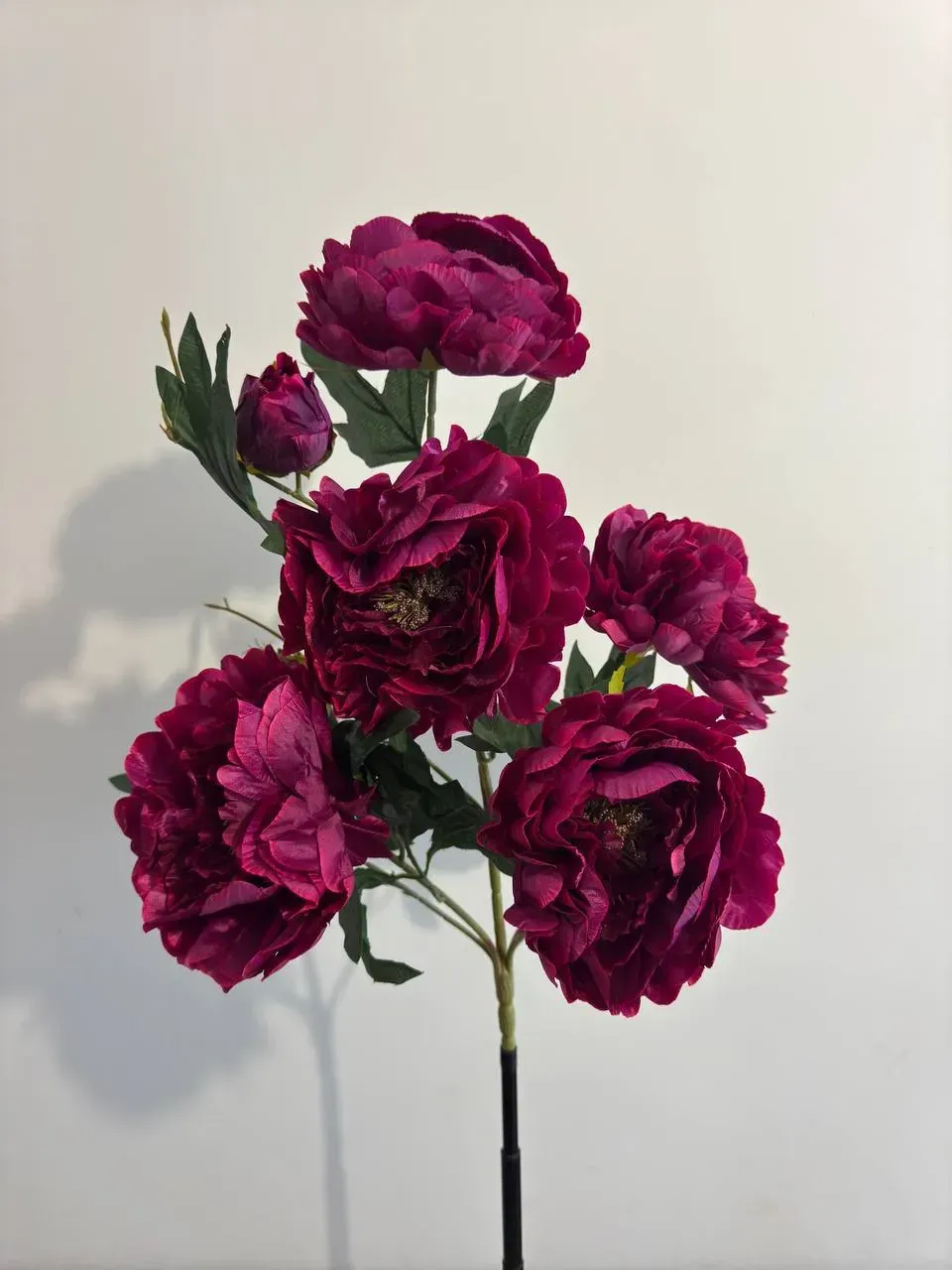 Штучний кущ півонії 5 квіток та 3 бутона з зеленню Бордовий (P0031)