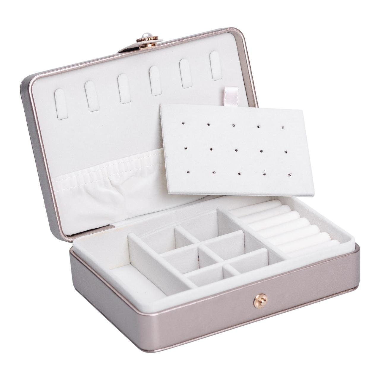 Шкатулка для украшений из эко кожи для ювелирных изделий 16x11x4,7 см (6710) Шкатулка для украшений из эко кожи для ювелирных изделий 16x11x4,7 см (6710)