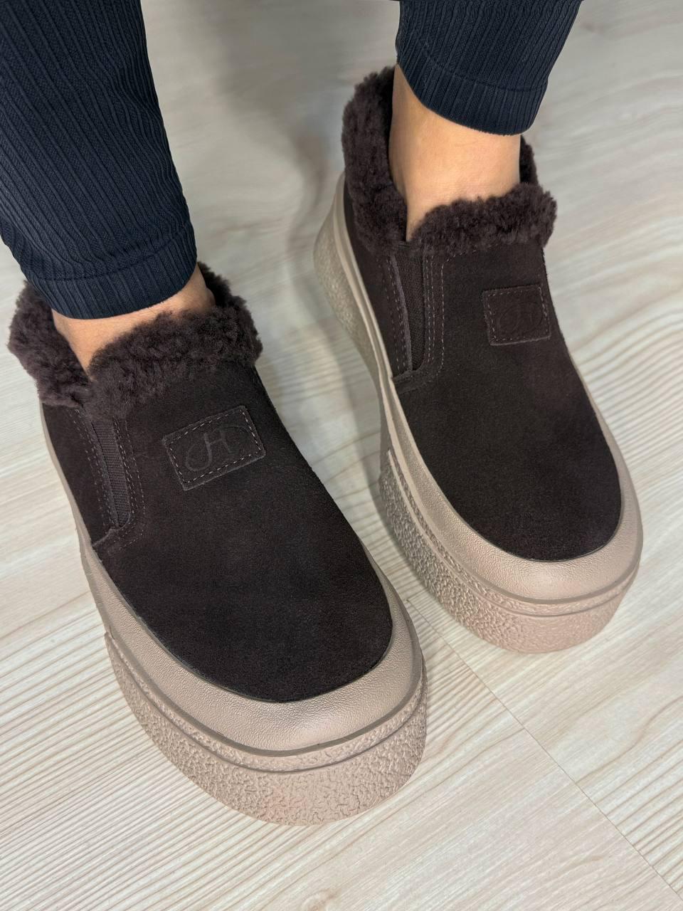 Черевики жіночі Hengji 660-2 замшеві кеди на хутрі р. 39 Коричневий (5806) - фото 5 Черевики жіночі Hengji 660-2 замшеві кеди на хутрі р. 39 Коричневий (5806) - фото 5