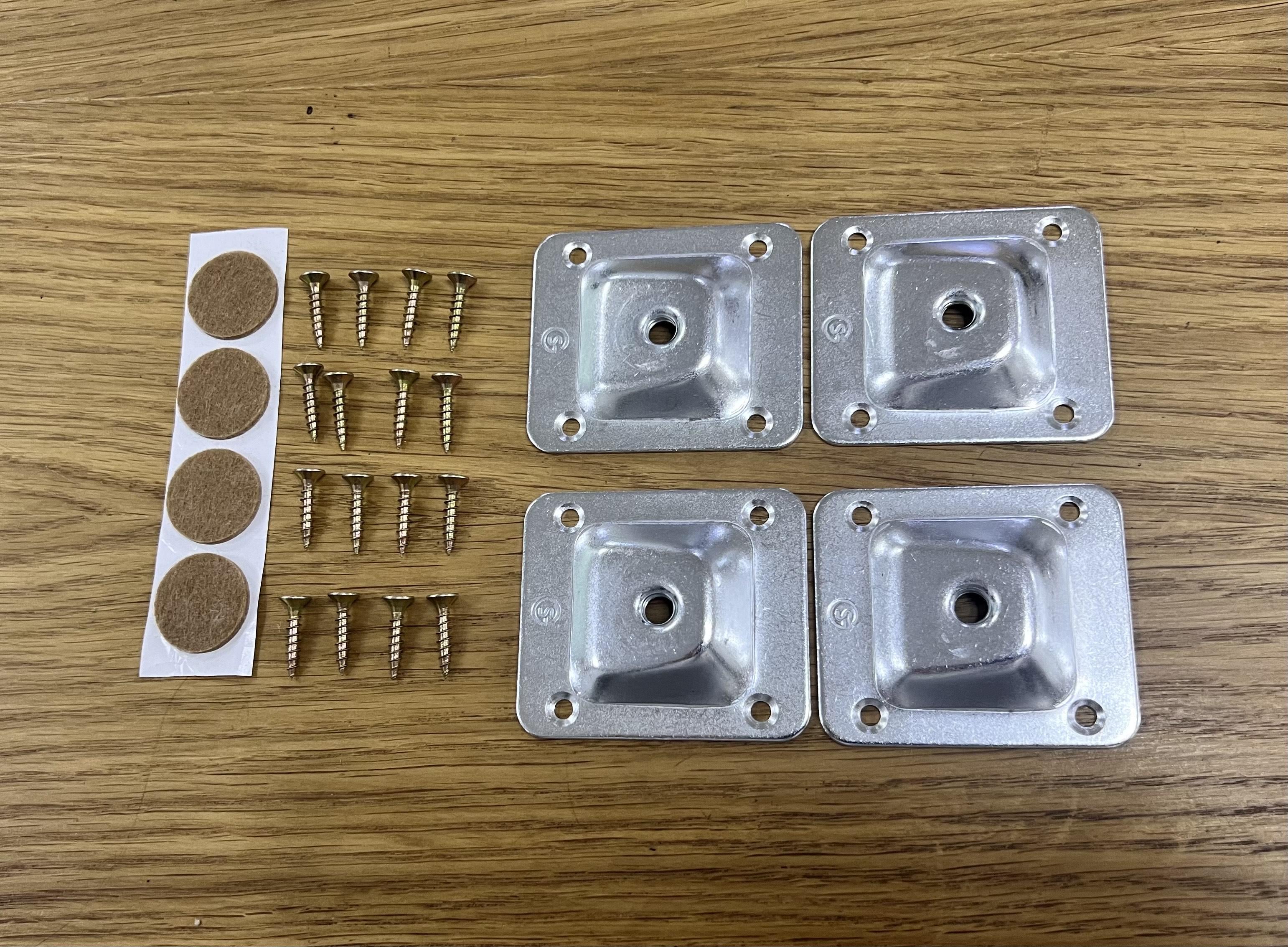 Комплект креплений монтажных металлических 10°