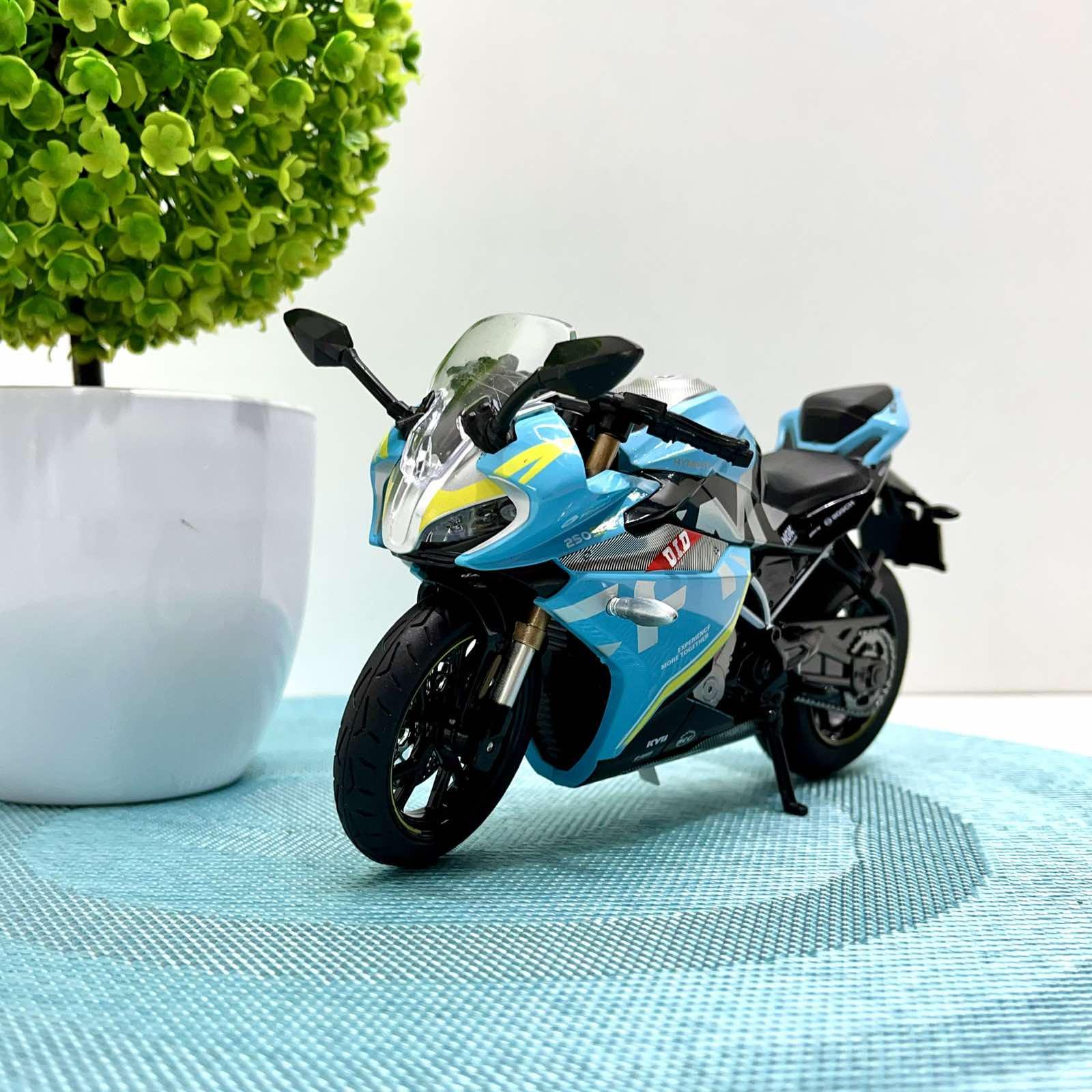 Мотоцикл металопластиковий TK Union Group звуки/підсвічування/гумові шини/рухомі елементи 1:12 Блакитний (BG 36-480) Мотоцикл металопластиковий TK Union Group звуки/підсвічування/гумові шини/рухомі елементи 1:12 Блакитний (BG 36-480)