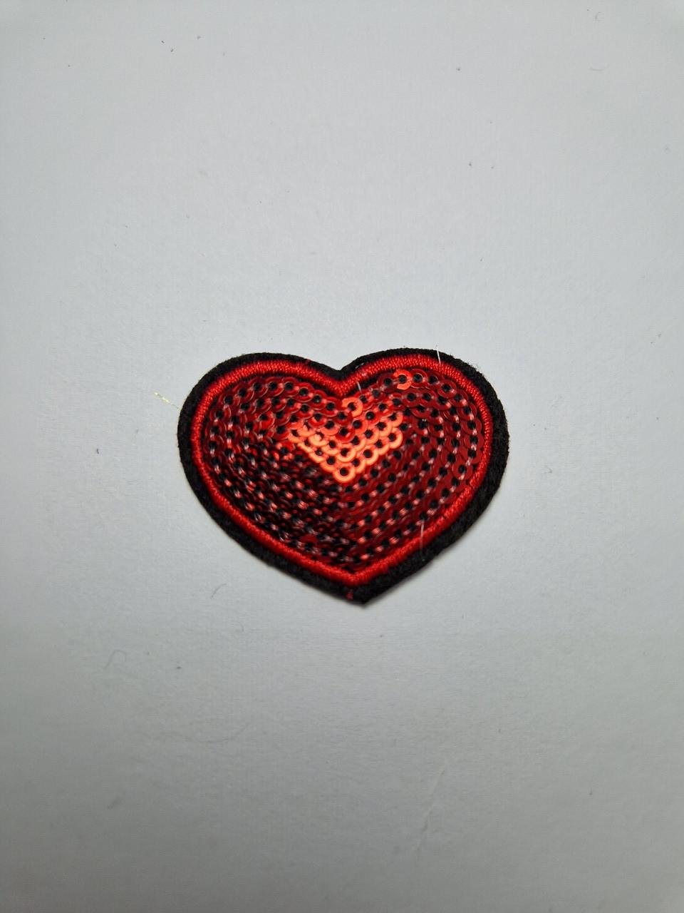 Нашивка термонаклейка сердце с пайетками 4,5x3,5 см Красный (1984113984)