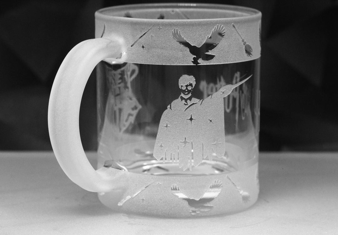 Подарункова чашка дитяча з гравіюванням Гаррі Поттер 320 мл (2377573198)