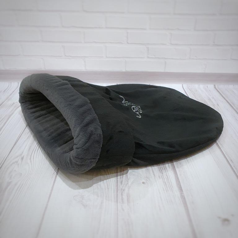 Лежанка-муфта для собак Snuggle Black Amore mio Cane до 4 кг М 45х55 см (S-0001)