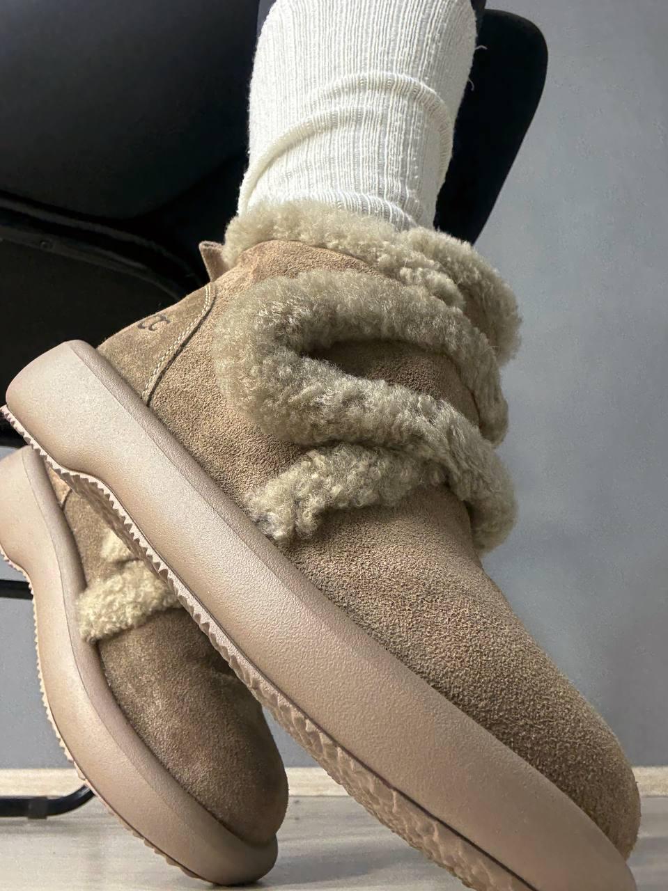 Черевики жіночі Hengji 13-3 уггі замшеві на хутрі з опушкою р. 38 Бежевий (5639) - фото 2 Черевики жіночі Hengji 13-3 уггі замшеві на хутрі з опушкою р. 38 Бежевий (5639) - фото 2