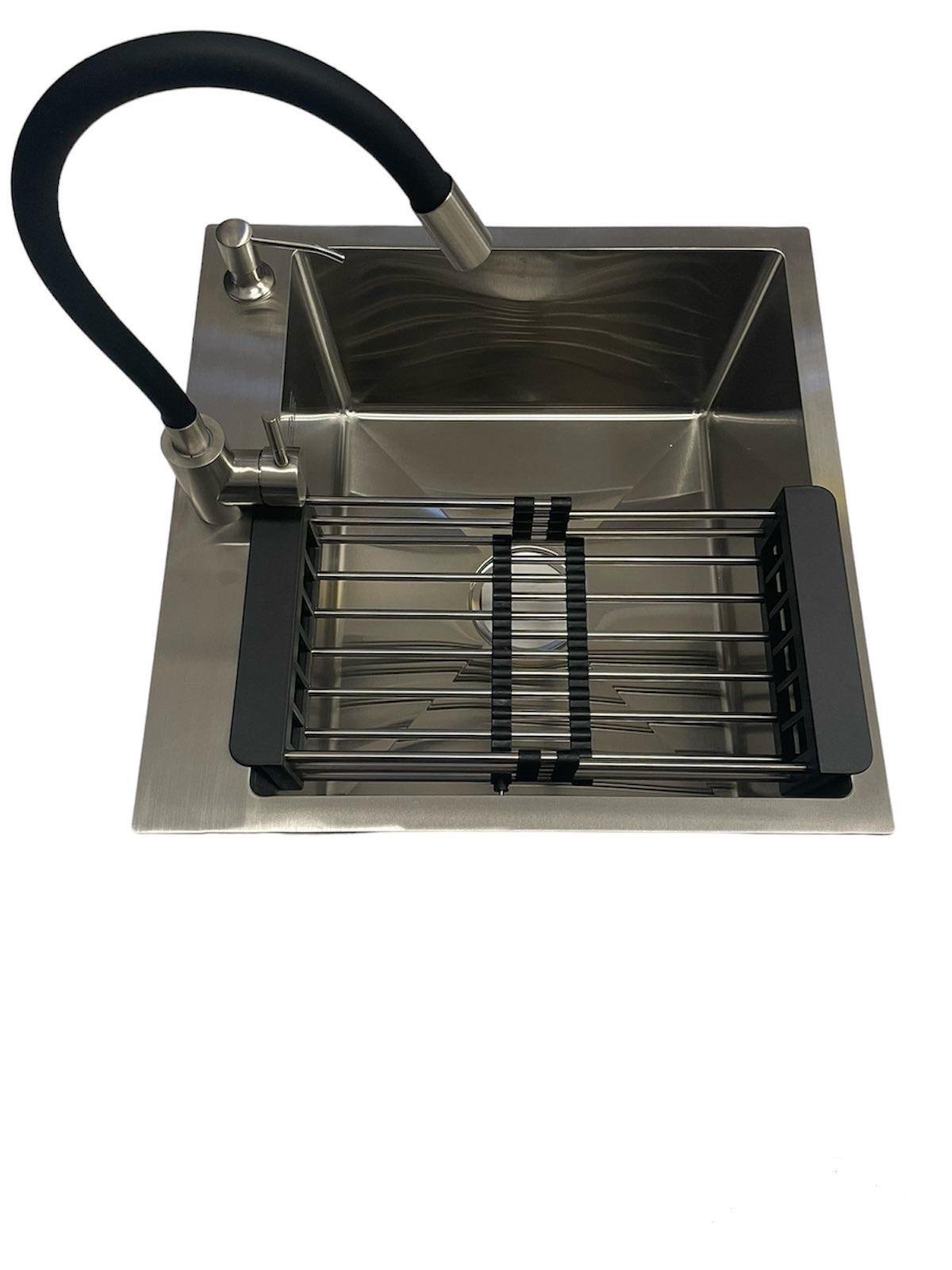 Мойка кухонная Lidz 5050 см и смеситель для кухни Aria 015F3 с гибким изливом Серый