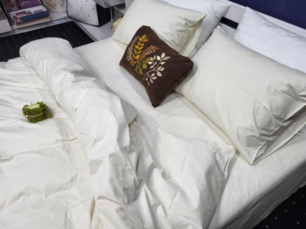 Комплект постельного белья Сатин LUX семейный на резинке Milk (2019117403)