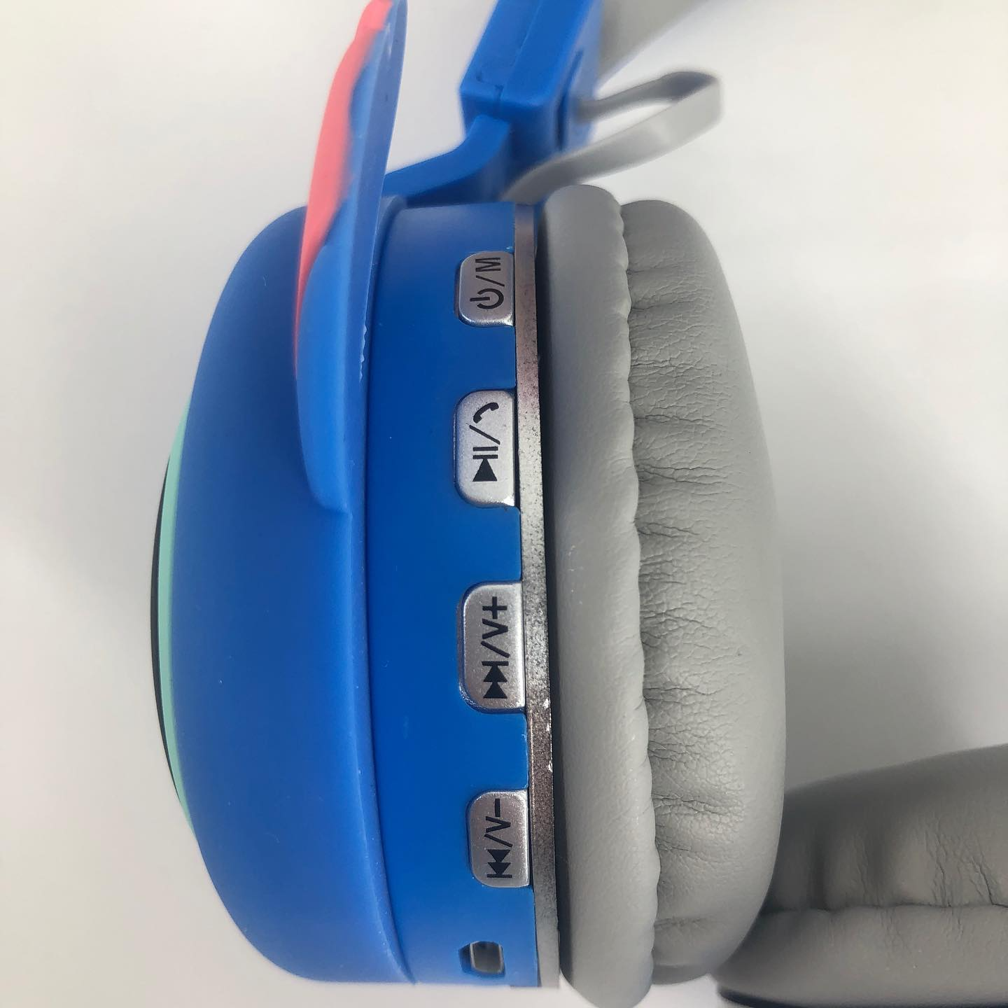 Наушники беспроводные Stitch с микрофоном и встроенным плеером (b22abf43) - фото 12 Наушники беспроводные Stitch с микрофоном и встроенным плеером (b22abf43) - фото 12