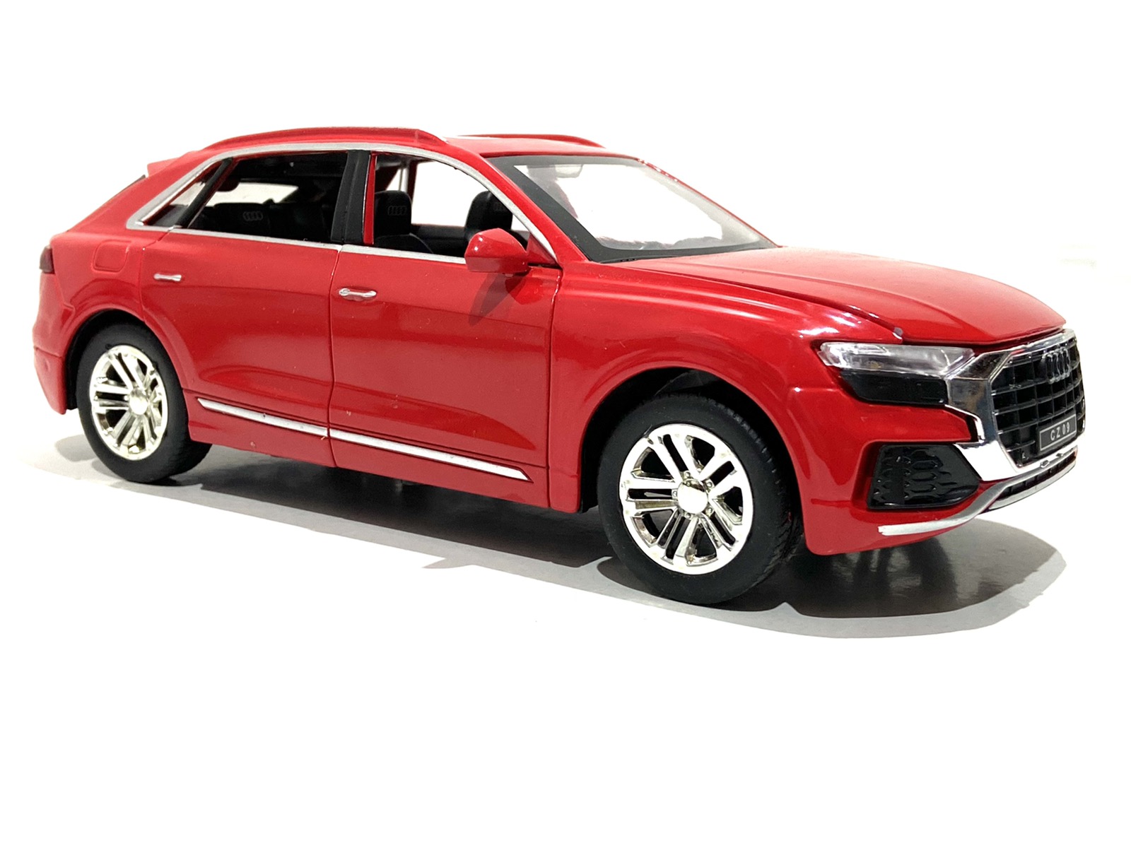 Машинка металлическая TK Union Group Audi Q8 1:24 свет/звук Красный (GT-5250)