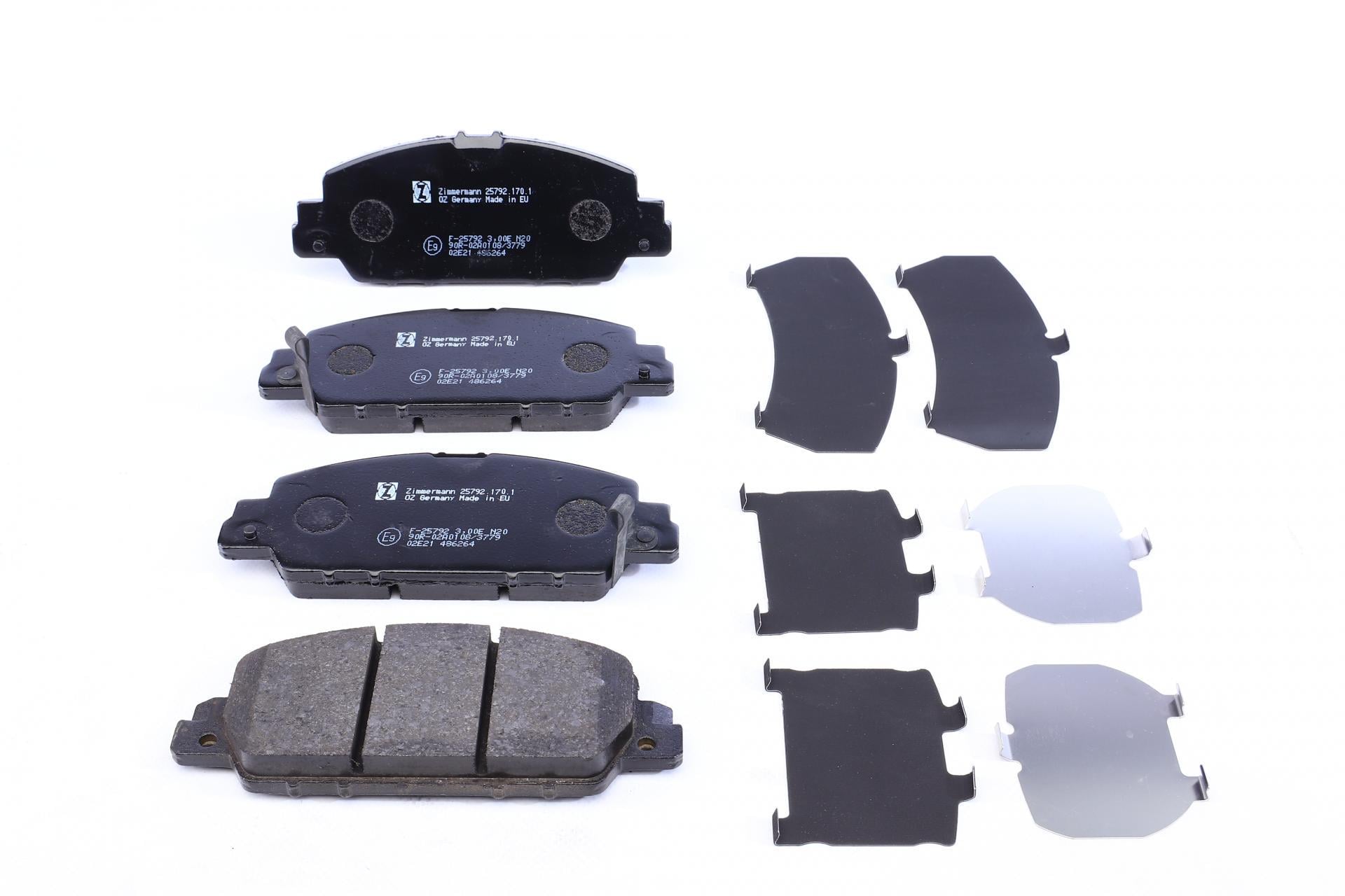 Колодки тормозные передние ZIMMERMANN Honda Accord IX/X 12-/HR-V 15- Akebono (25792.170.1 ZIMMERMANN)