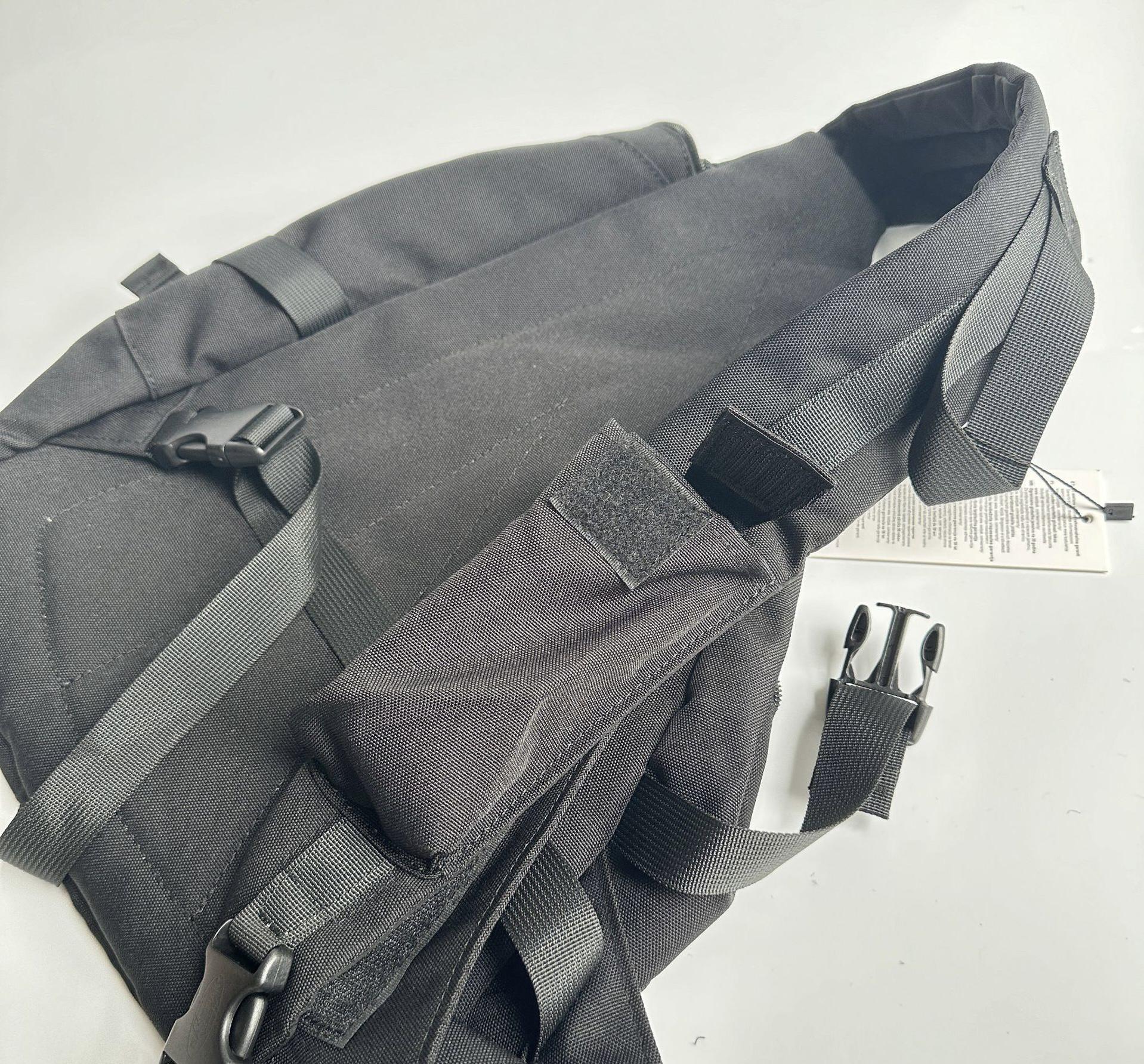 Сумка Eastpak sling bag Gore Tex 15,5 л Black (30454562) - фото 6 Сумка Eastpak sling bag Gore Tex 15,5 л Black (30454562) - фото 6