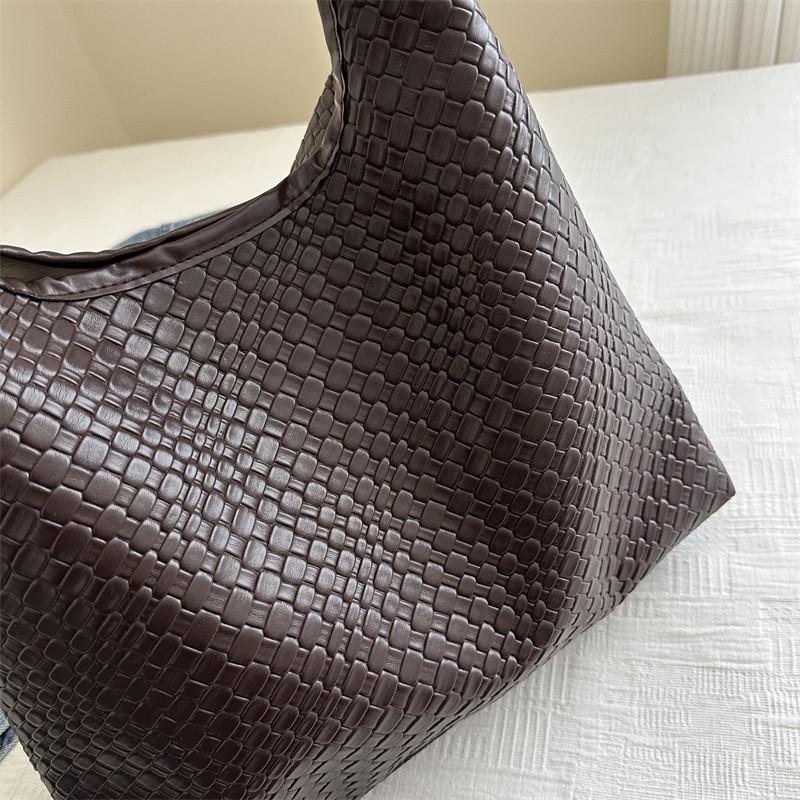 Шоппер Liora з одним великим відділенням та косметичкою Коричневий (LR 3833 BN) - фото 5