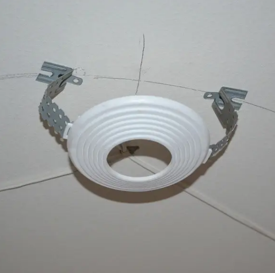 Платформа/закладна під світильник для натяжної стелі 235-305 універсальна кругла (4870) - фото 4 Платформа/закладна під світильник для натяжної стелі 235-305 універсальна кругла (4870) - фото 4