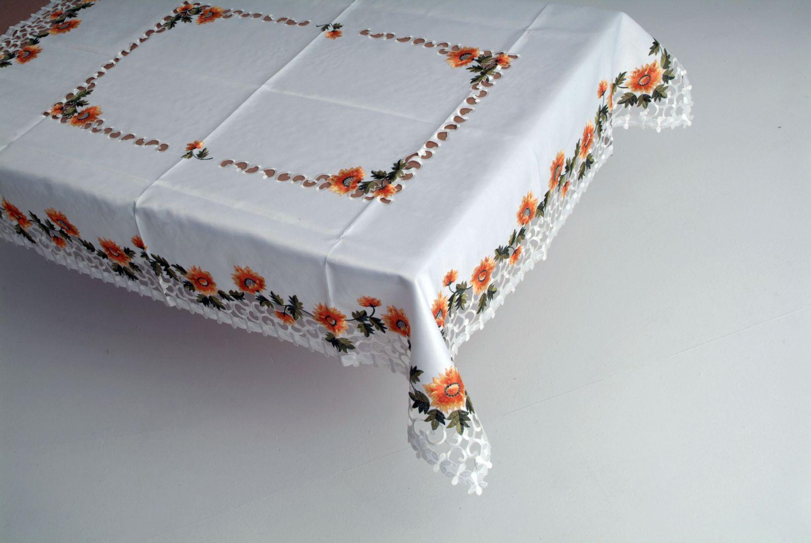 Скатерть на стол Астра на белом 160x220 см