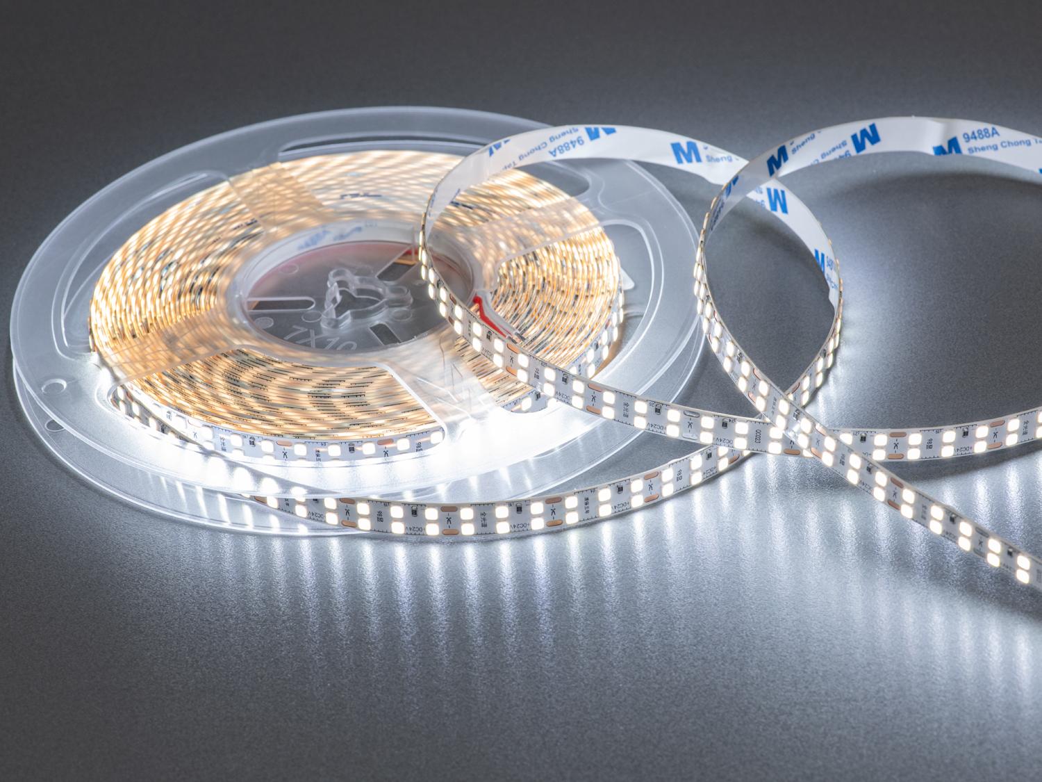 Светодиодная лента 24 В 240 диодов на метр 10 мм Холодный Белый (P24-2835-240-CW-20-10-2D) Светодиодная лента 24 В 240 диодов на метр 10 мм Холодный Белый (P24-2835-240-CW-20-10-2D)