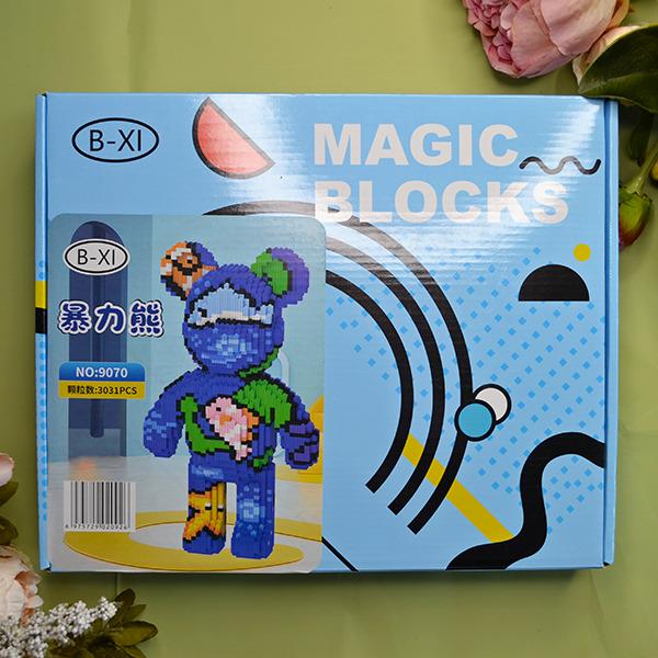 Конструктор Magic Blocks Bearbrick Аквариум 3031 деталь 40,5 см - фото 3